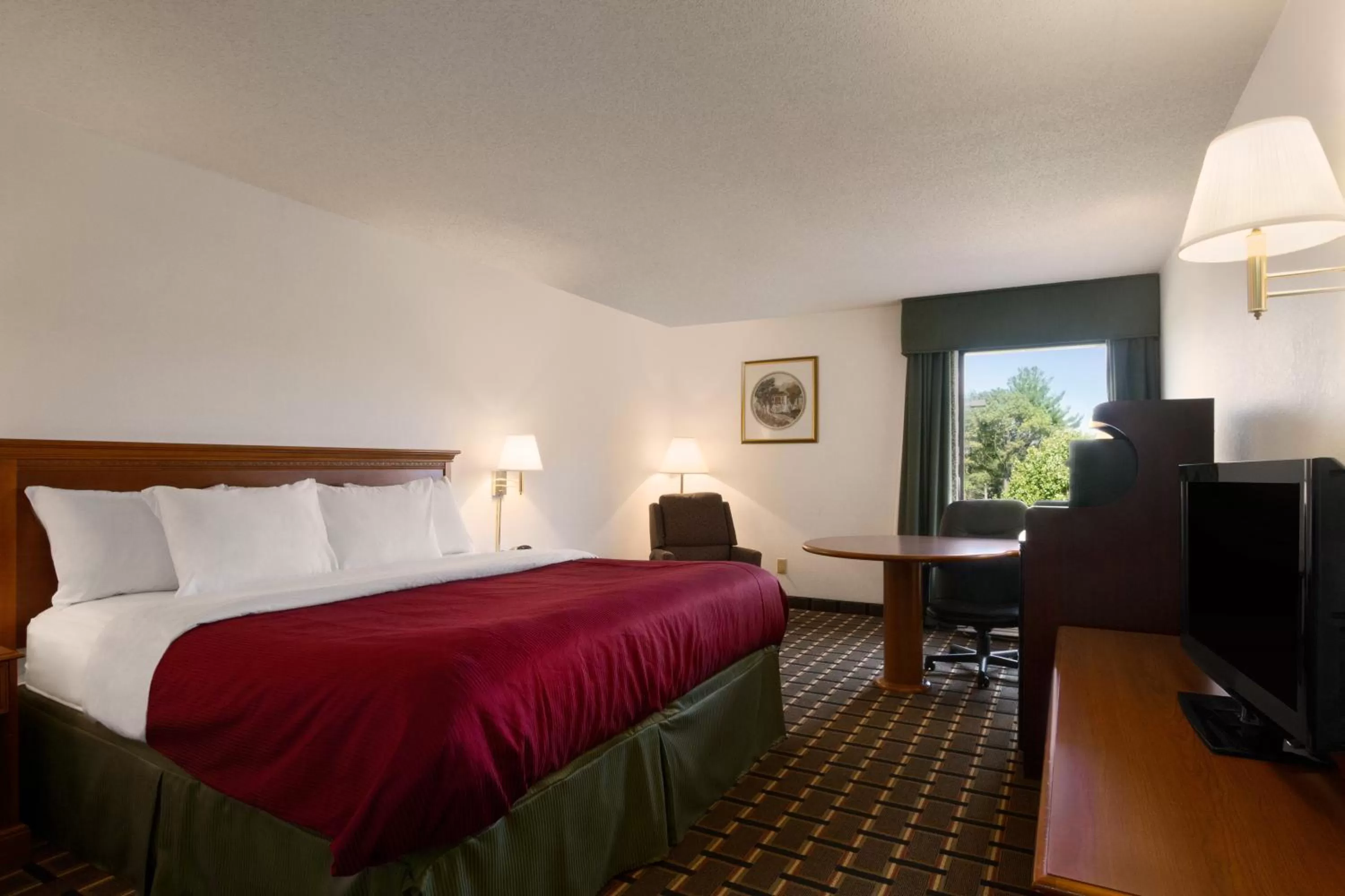 Two-Bedroom King Suite - Non-Smoking in Baymont by Wyndham Crossville