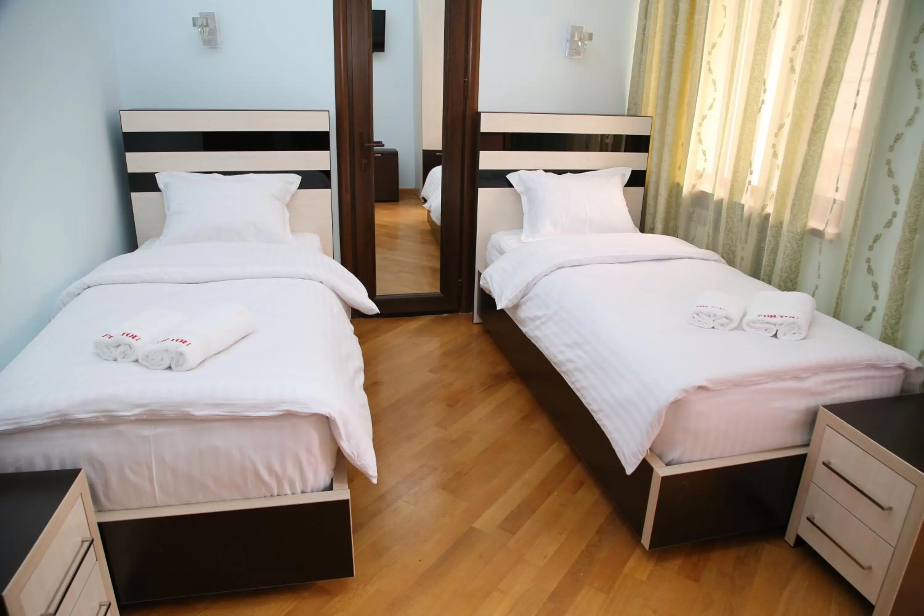 Large Twin Room in Hotel For You