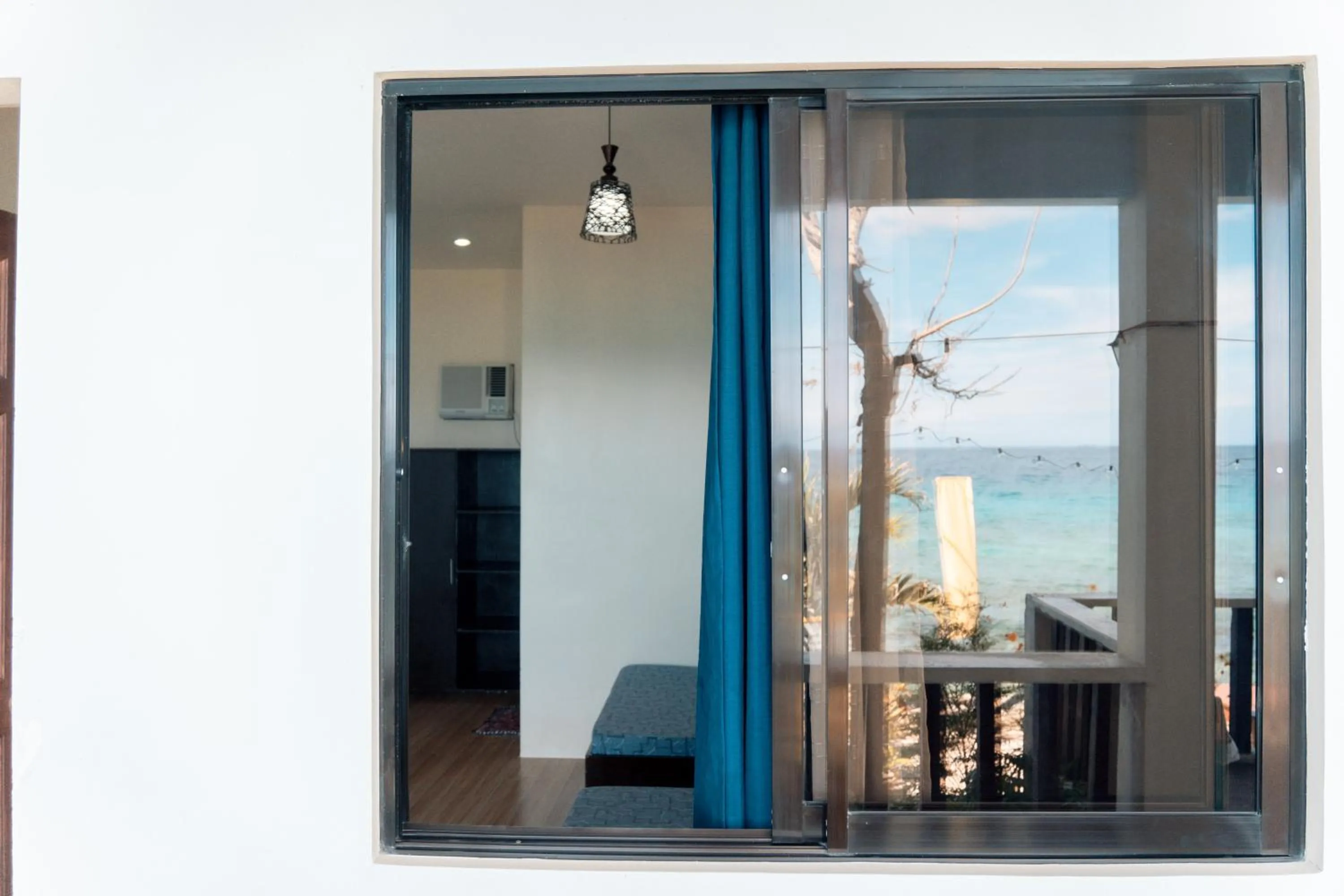 Queen Room with Sea View in Island Front - Bangcogon Resort and Restaurant