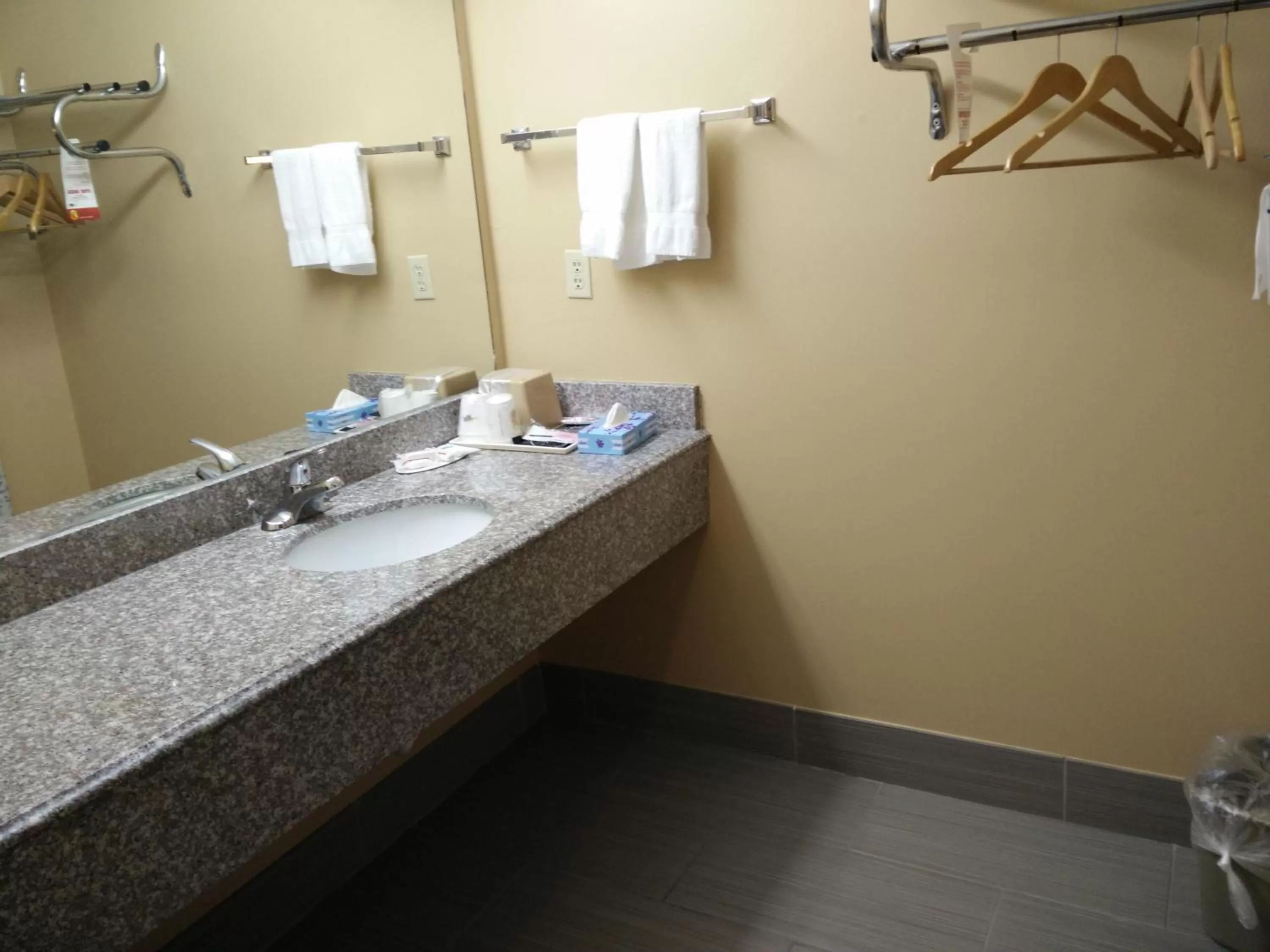 King Room - Smoking  in Super 8 by Wyndham Willowbrook Houston