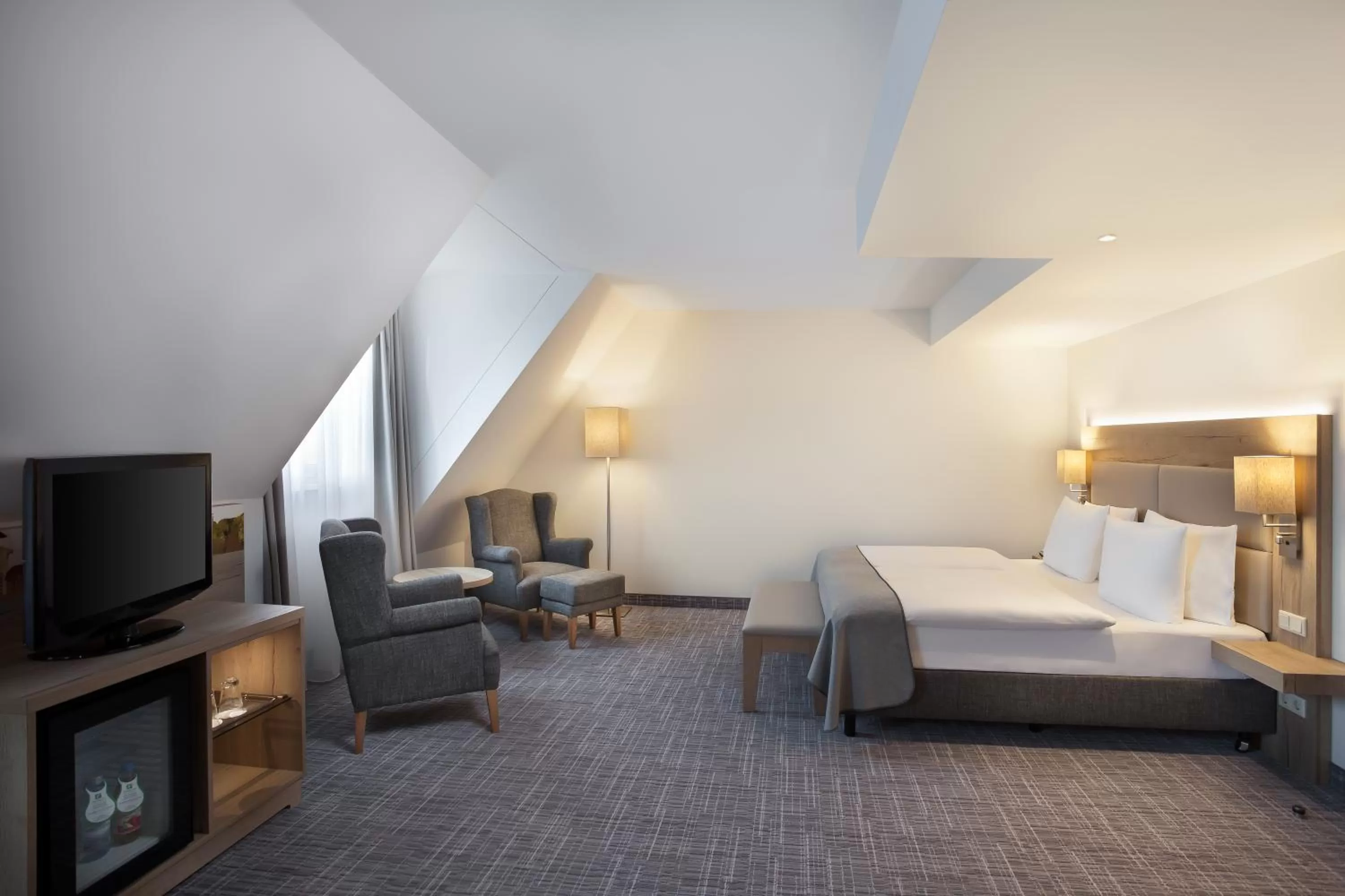 Standard King Room in Holiday Inn Nürnberg City Centre by IHG