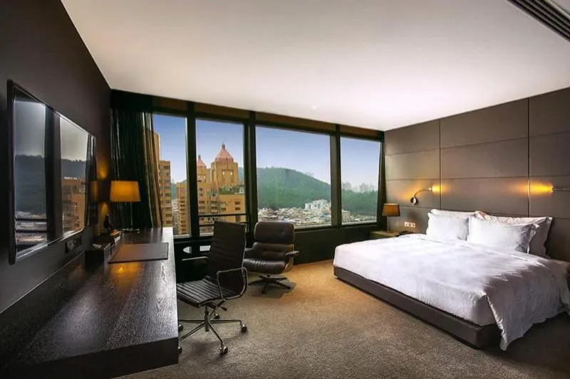 Superior King Room in Shenzhen O Hotel