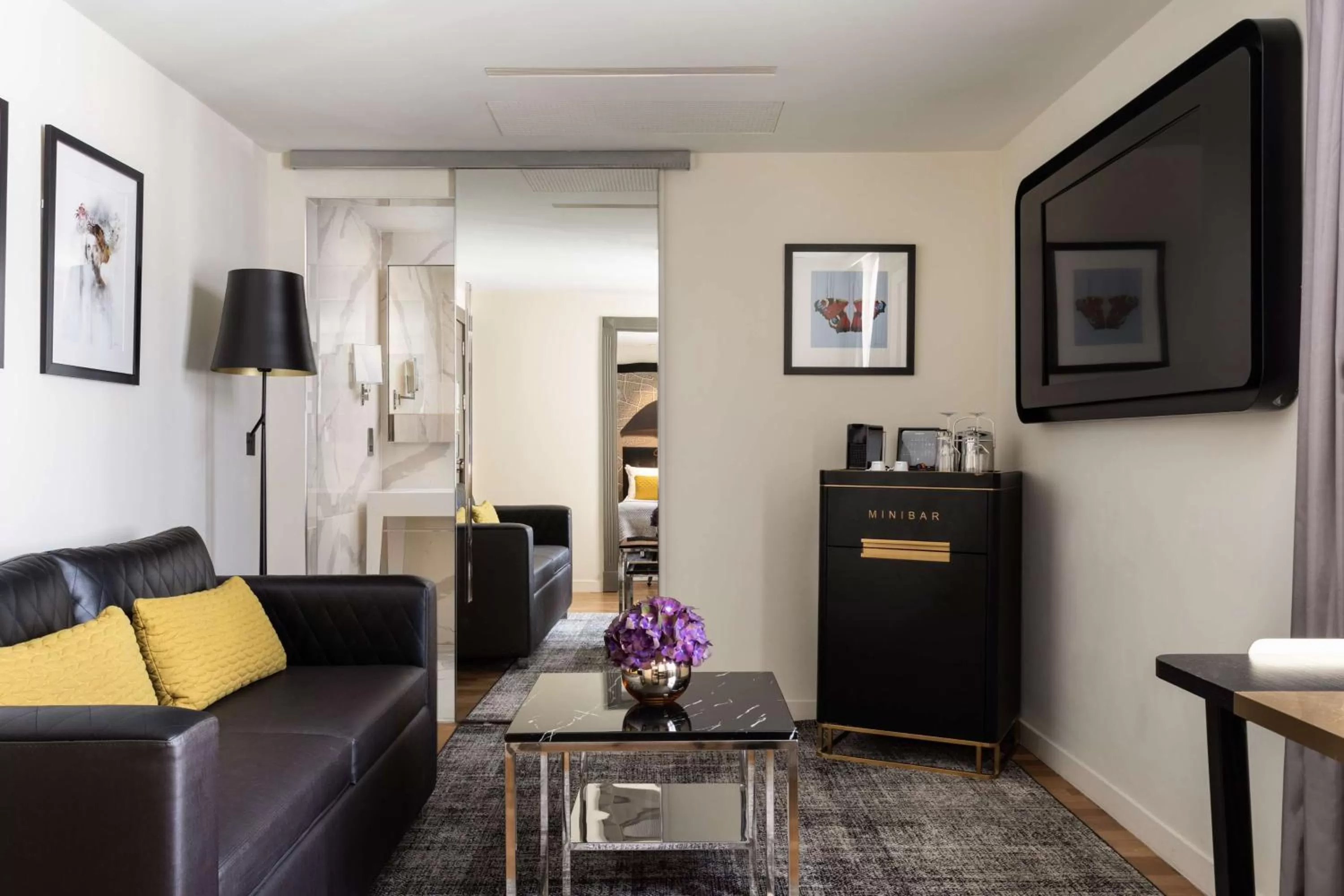 Townhouse King Suite (2 Adults + 2 Children) in Holmes Hotel London