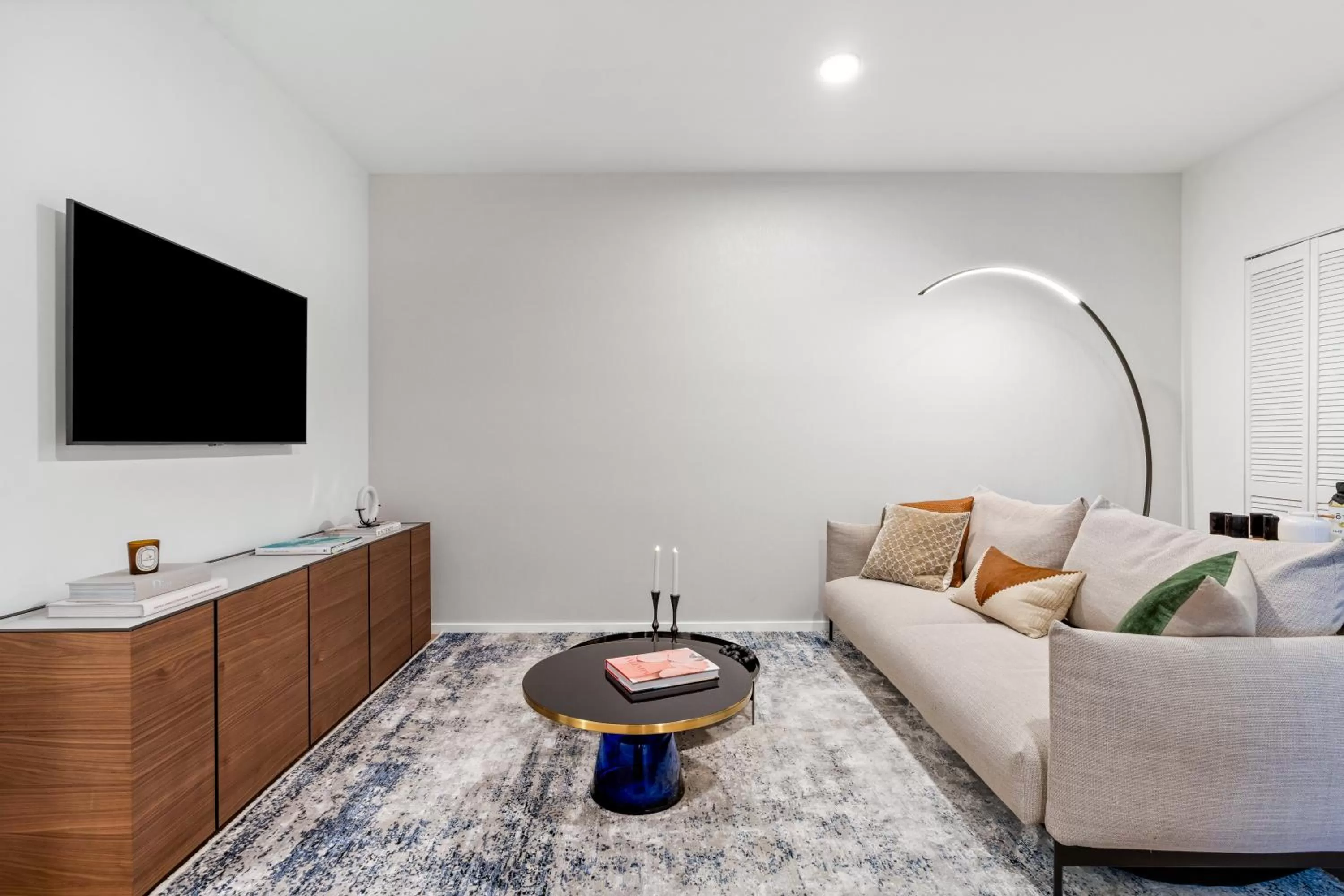 Bay View One Bedroom Suite with King Bed ADA in The Elser Hotel Miami - An All-Suite Hotel