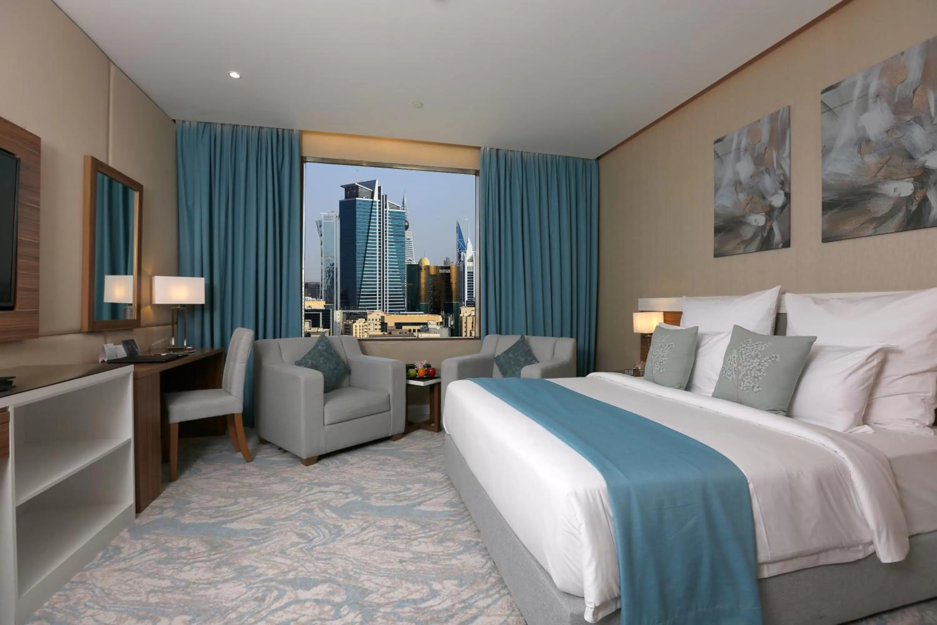 Standard King Room - single occupancy in Cantonal Hotel by Warwick