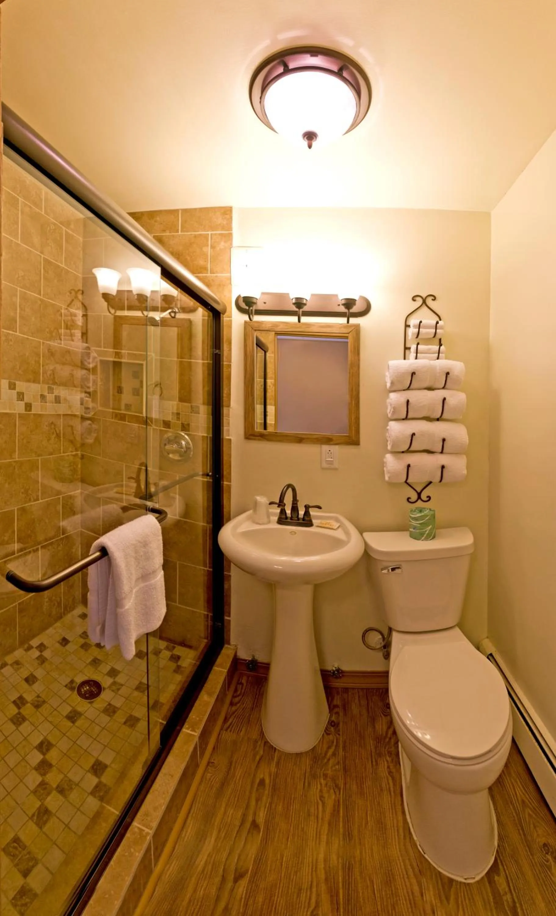 Double Room with Two Double Beds - single occupancy in Sunset Lodge Escanaba