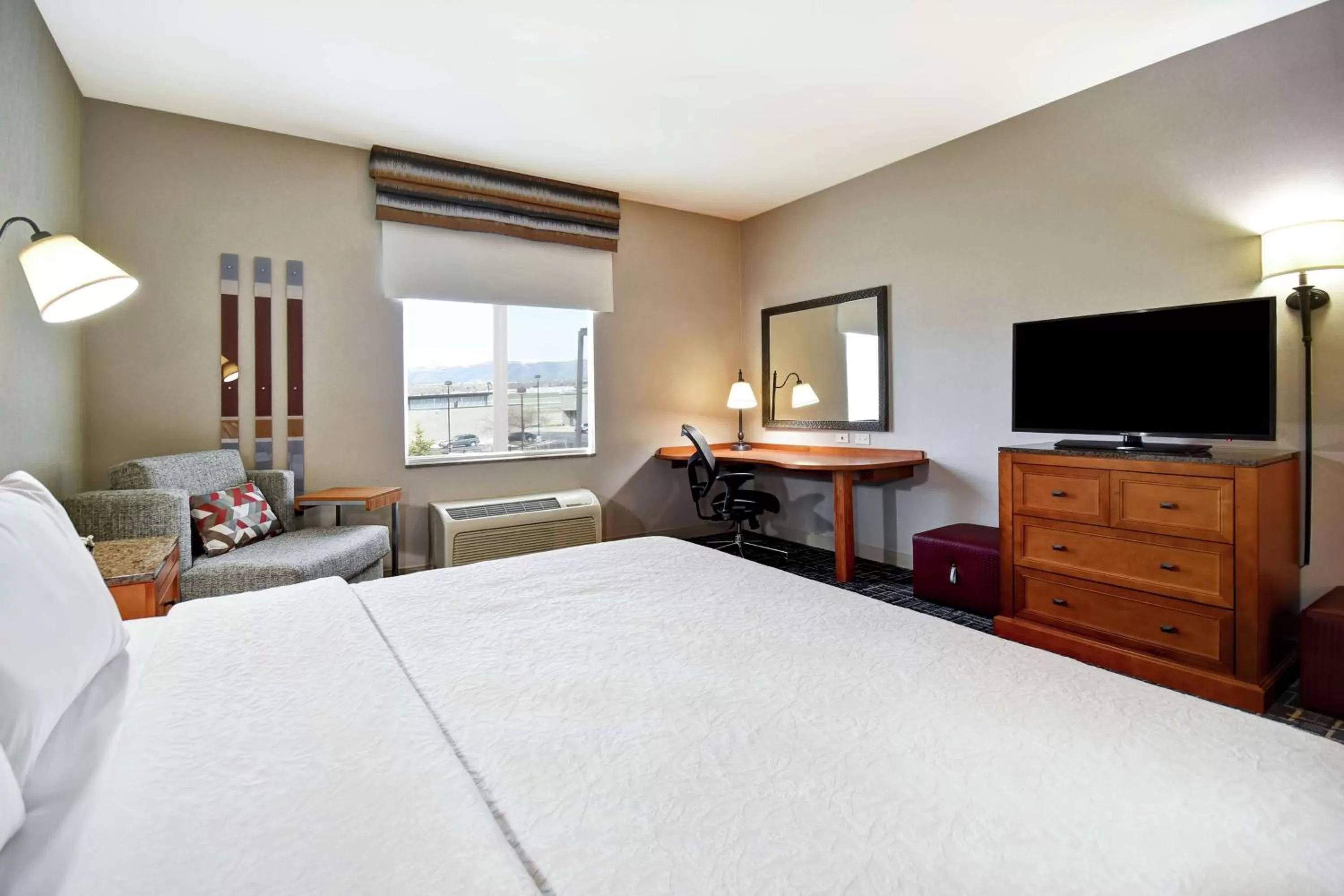King Room with King Bed - Non-Smoking in Hampton Inn & Suites Salt Lake City-West Jordan