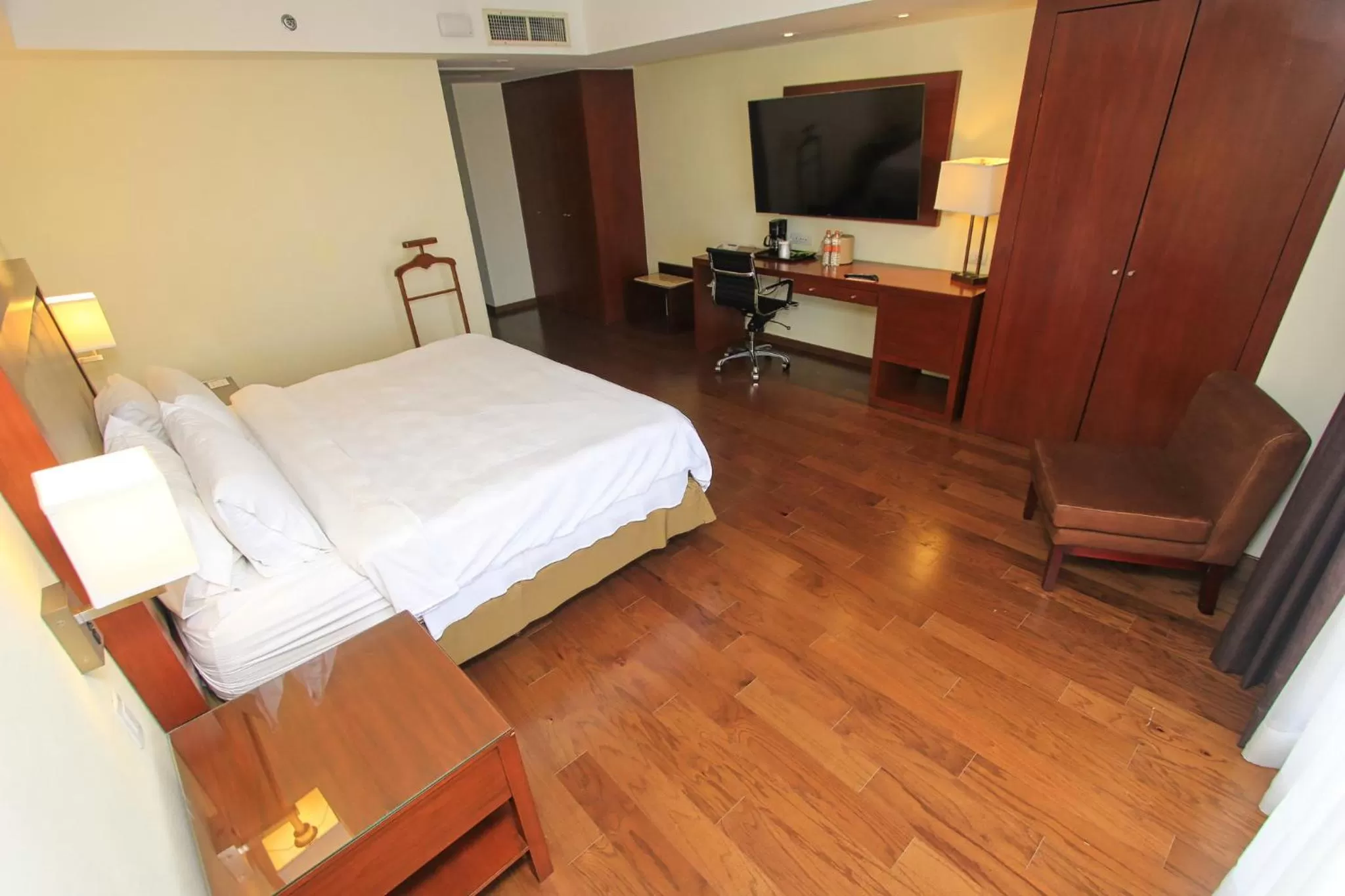 Suite - Non-Smoking in Holiday Inn Leon, an IHG Hotel