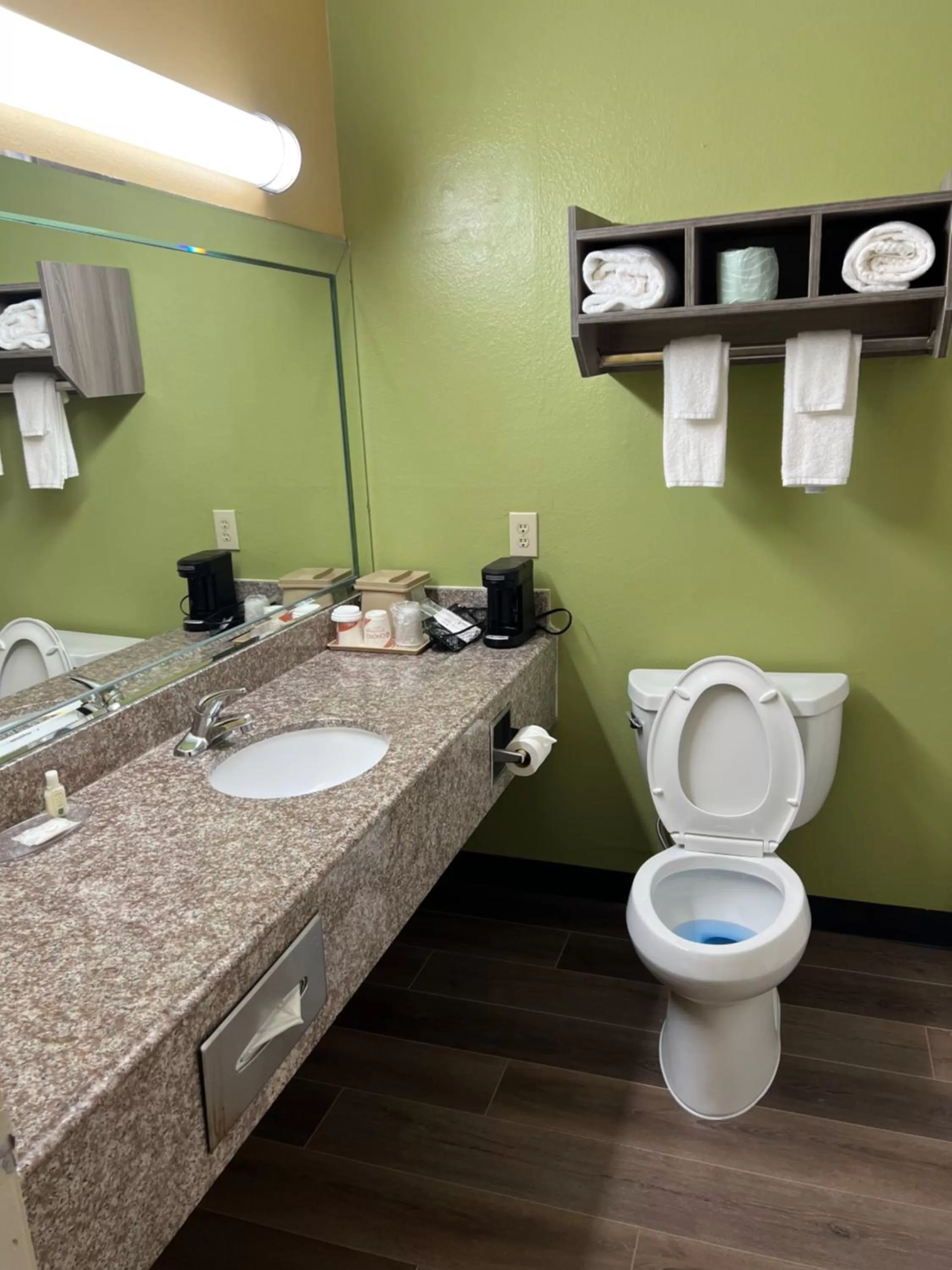 King Room with Sofa - Non Smoking in Quality Inn