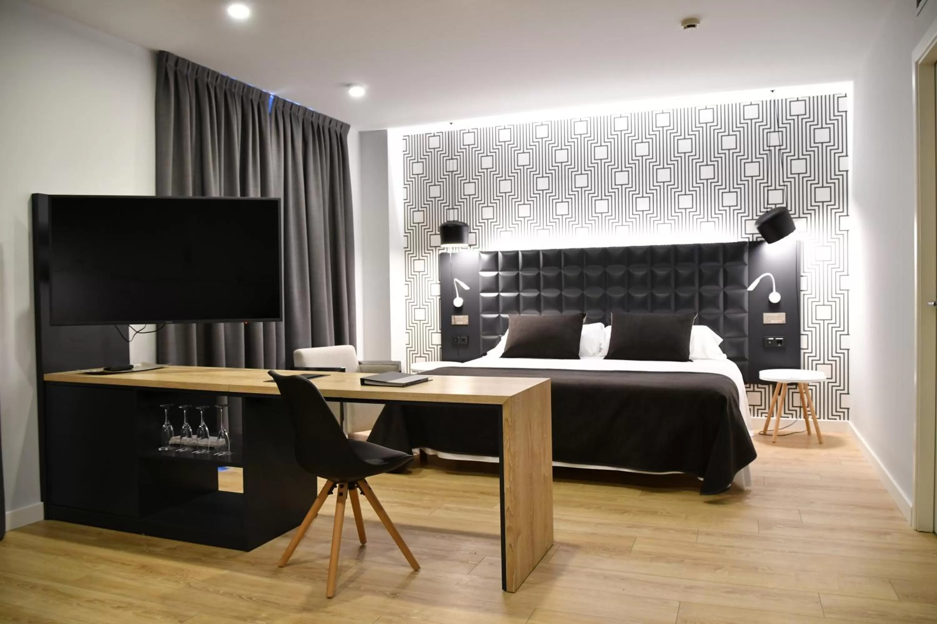 Suite with Hot Tub - Premium Class in Hotel Class Valls