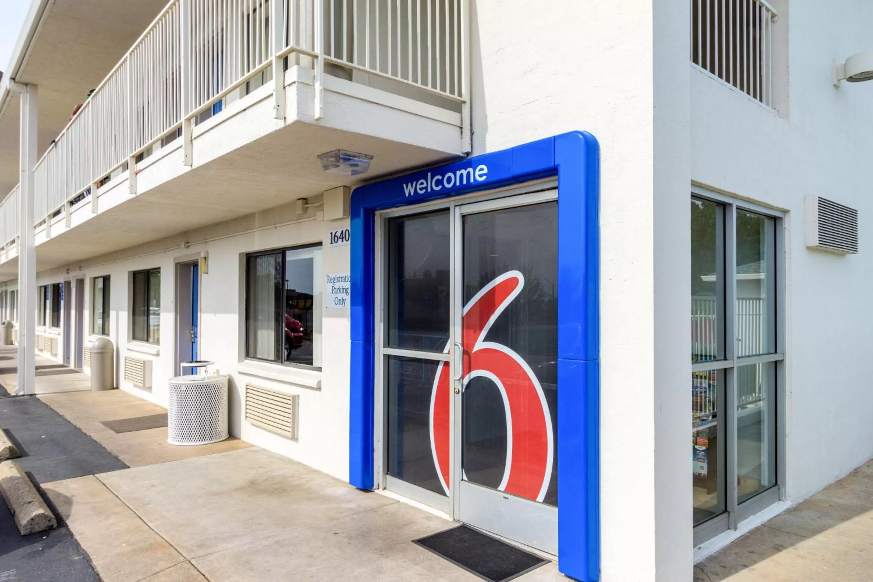 Motel 6-Redding, CA - Central