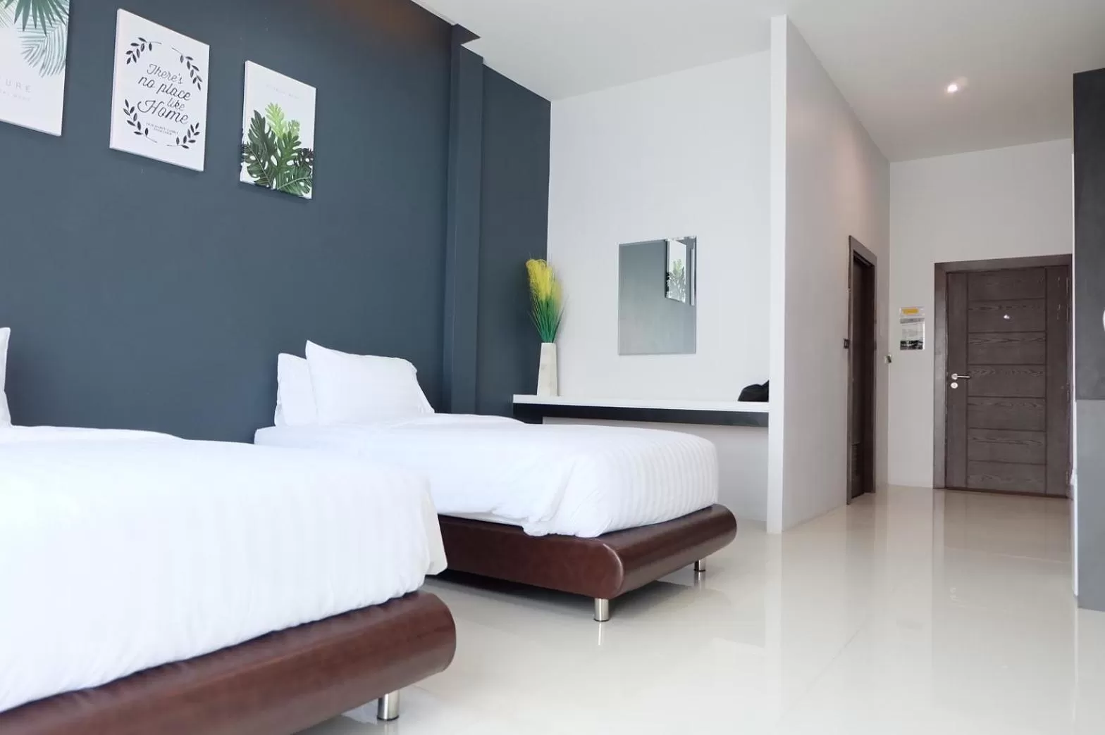 Twin Room in De Vine House