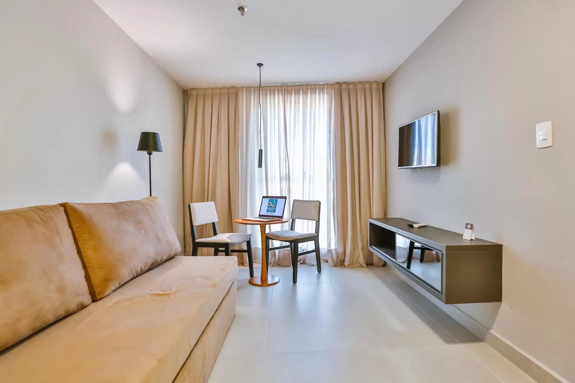 Luxury Double Suite - single occupancy in Quality Suítes João Pessoa