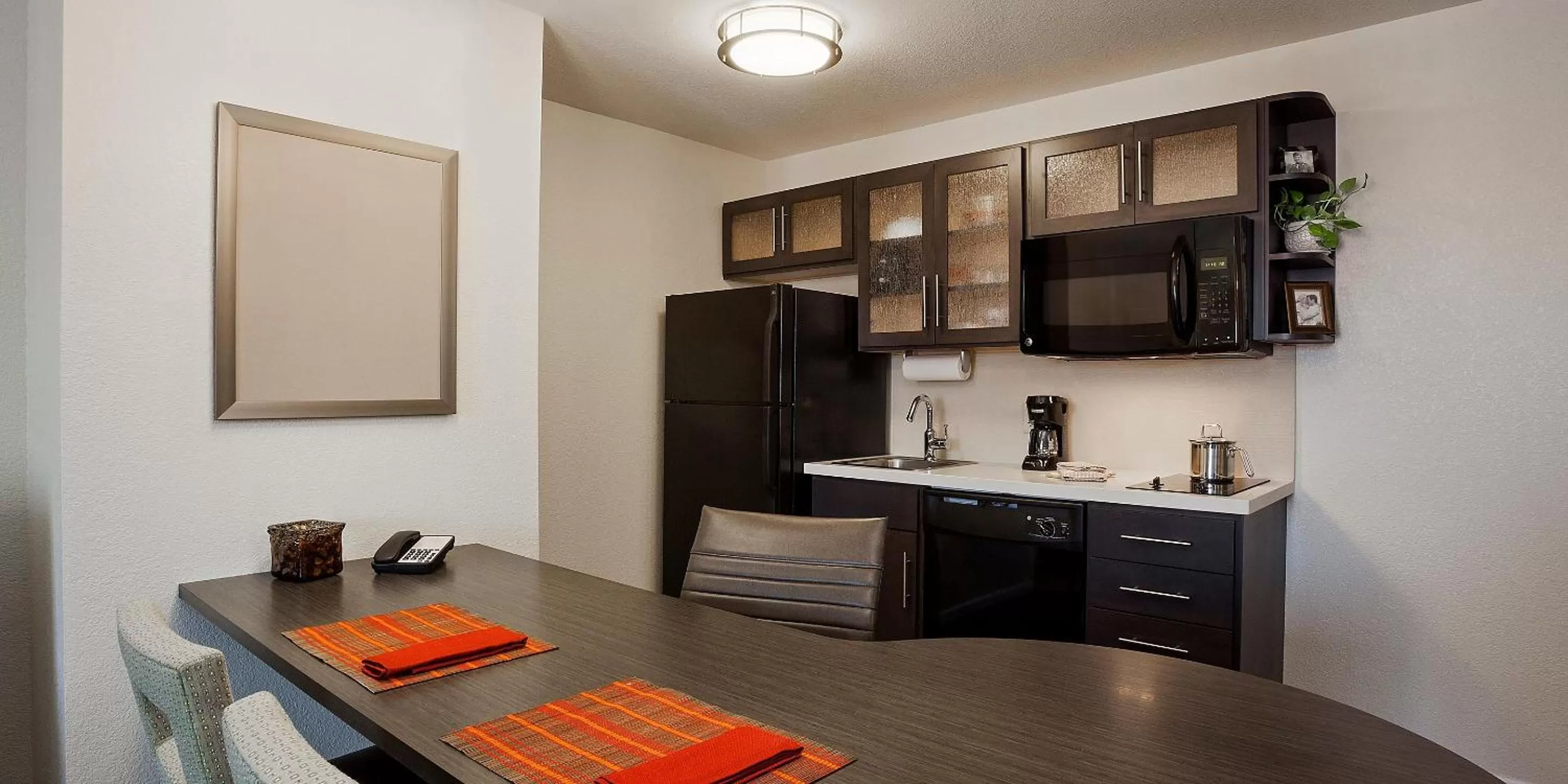 One-Bedroom Suite with Tub - Mobility Accessible in Candlewood Suites Austin-Round Rock by IHG
