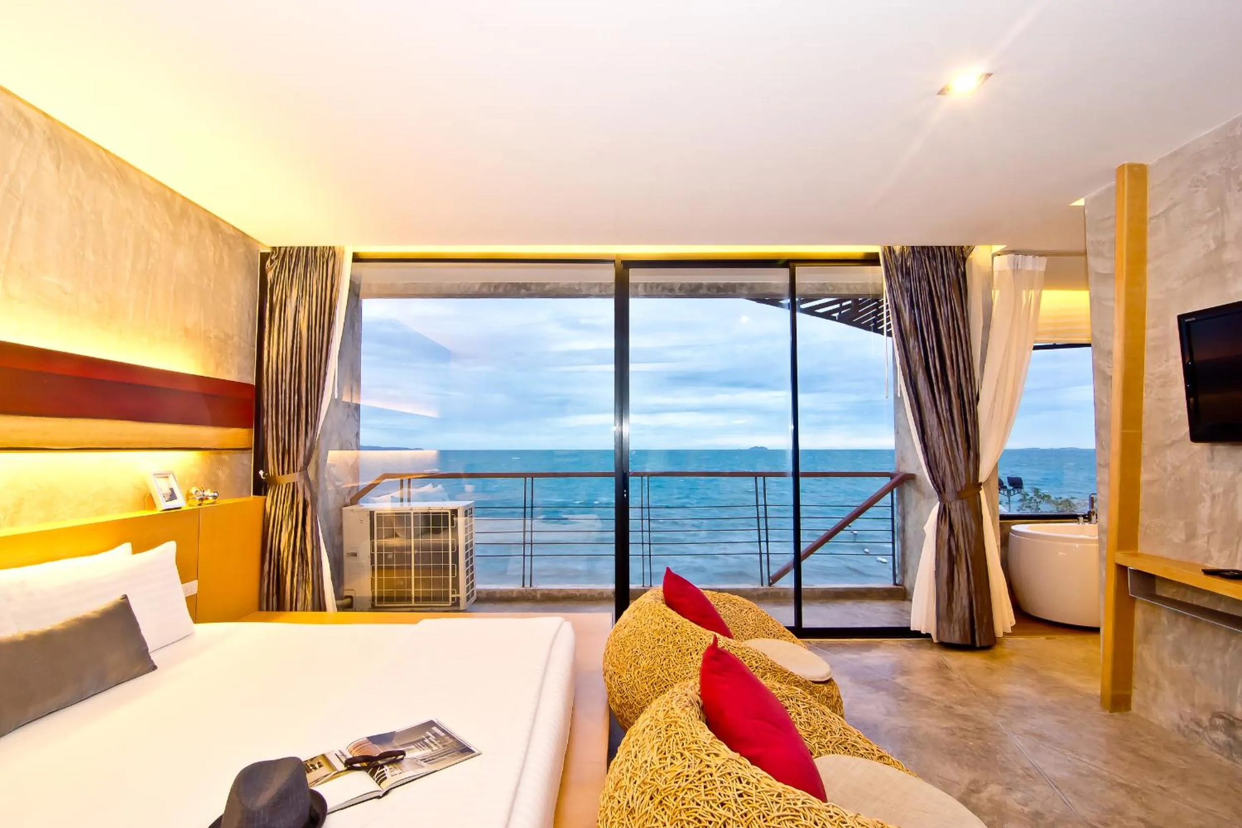 XL Suite with Ocean View in The Now Hotel - SHA Extra Plus