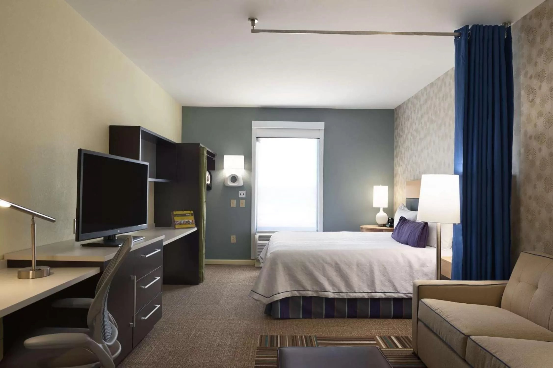 King Room - Disability Access/Non-Smoking in Home2 Suites by Hilton Ridgeland