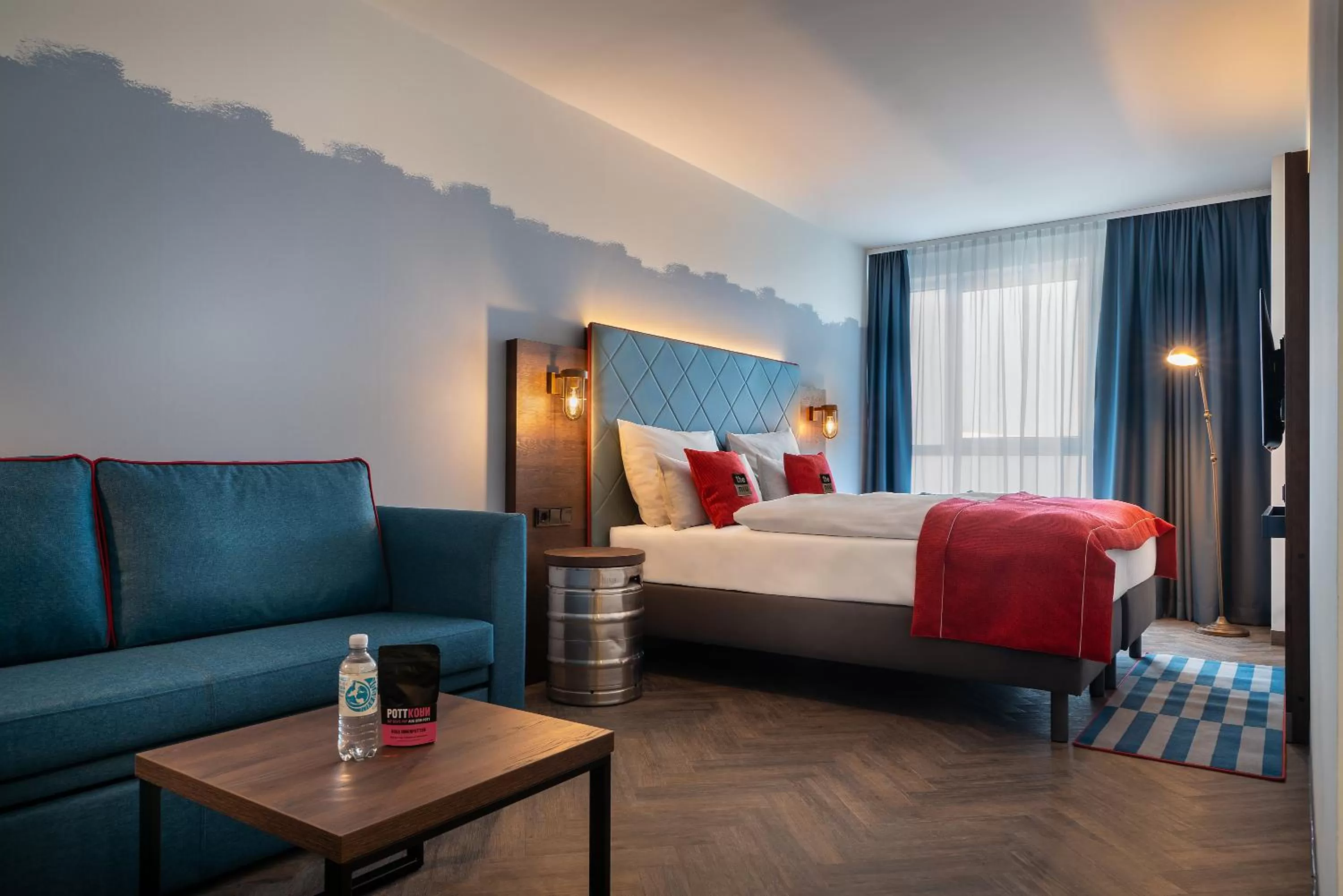 Premium Family Queen Room with Sofa Bed - single occupancy in Holiday Inn - the niu, Keg Hamburg Ost by IHG