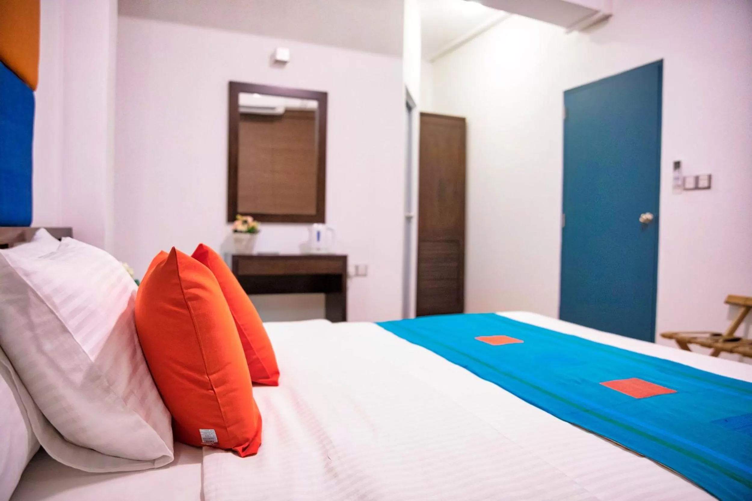 Standard Queen Room in C 1 Colombo Fort