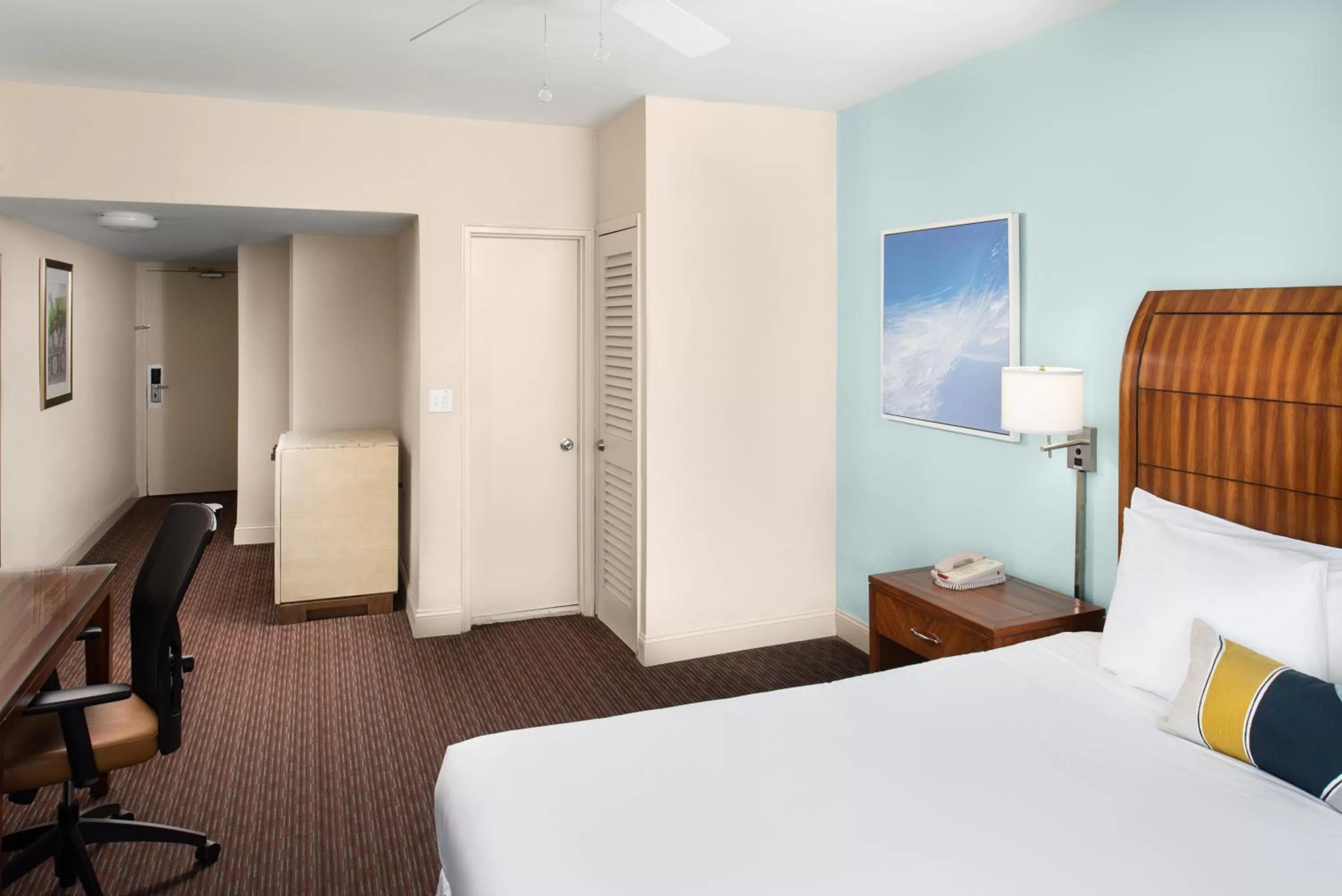 City View King in Sherry Frontenac Oceanfront