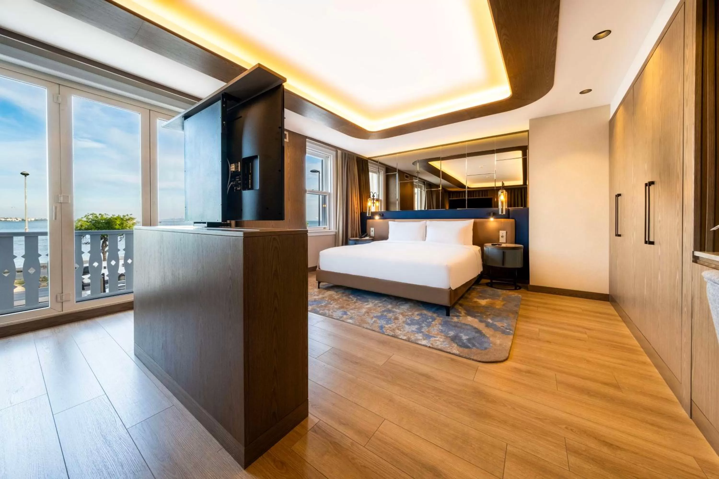 Suite with Balcony and Sea View - Non-Smoking in Radisson Hotel Istanbul Sultanahmet