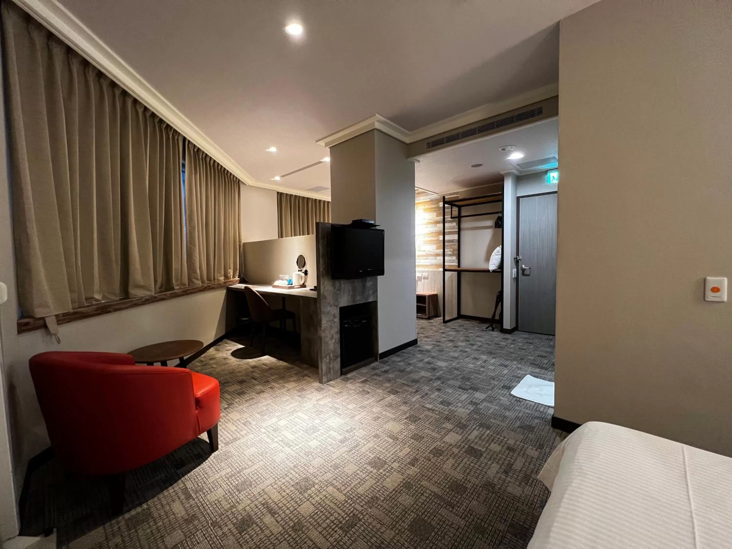 Executive Suite in East Dragon Hotel