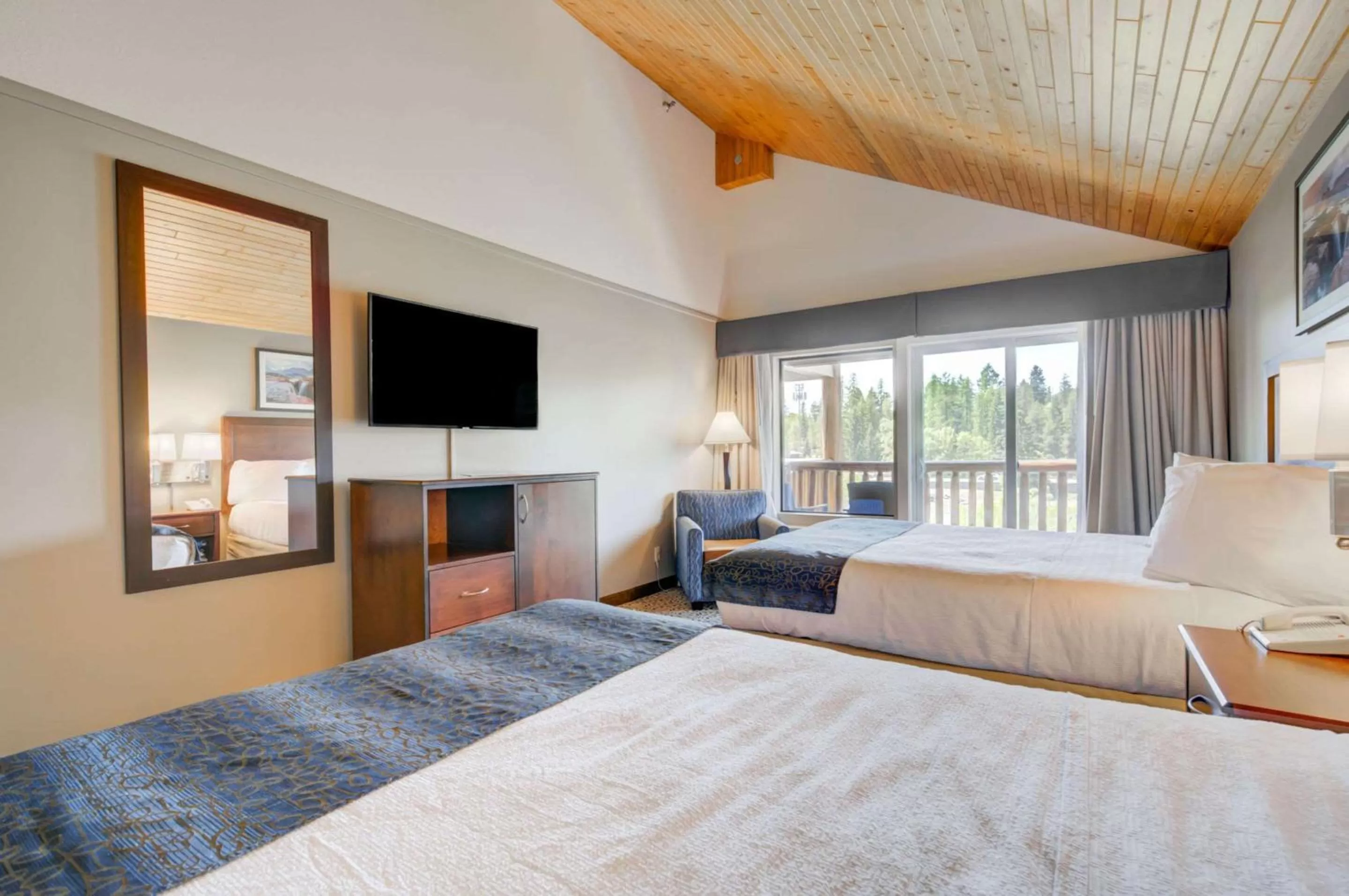 Queen Room with Two Queen Beds and Balcony - River View/Non-Smoking in Whitefish Riverfront Hotel