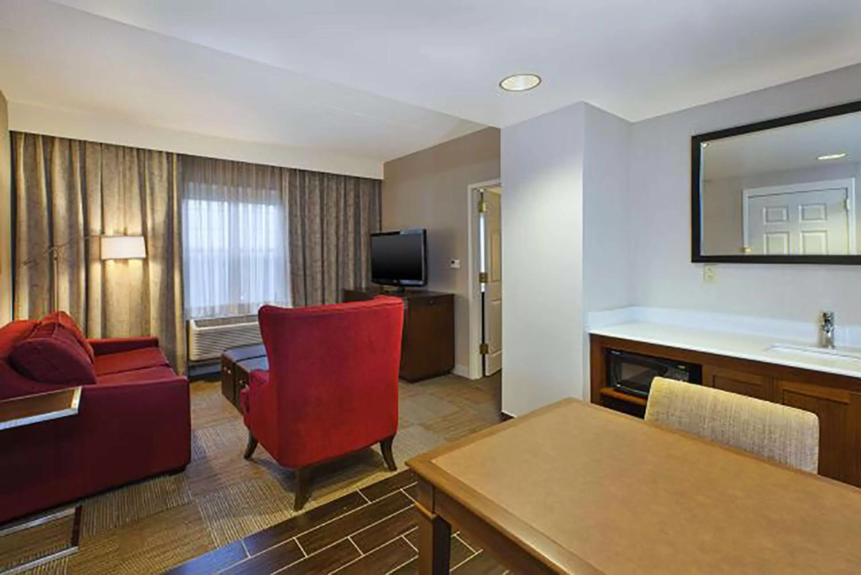 King Suite - Non-Smoking in Hampton Inn & Suites Providence-Warwick Airport