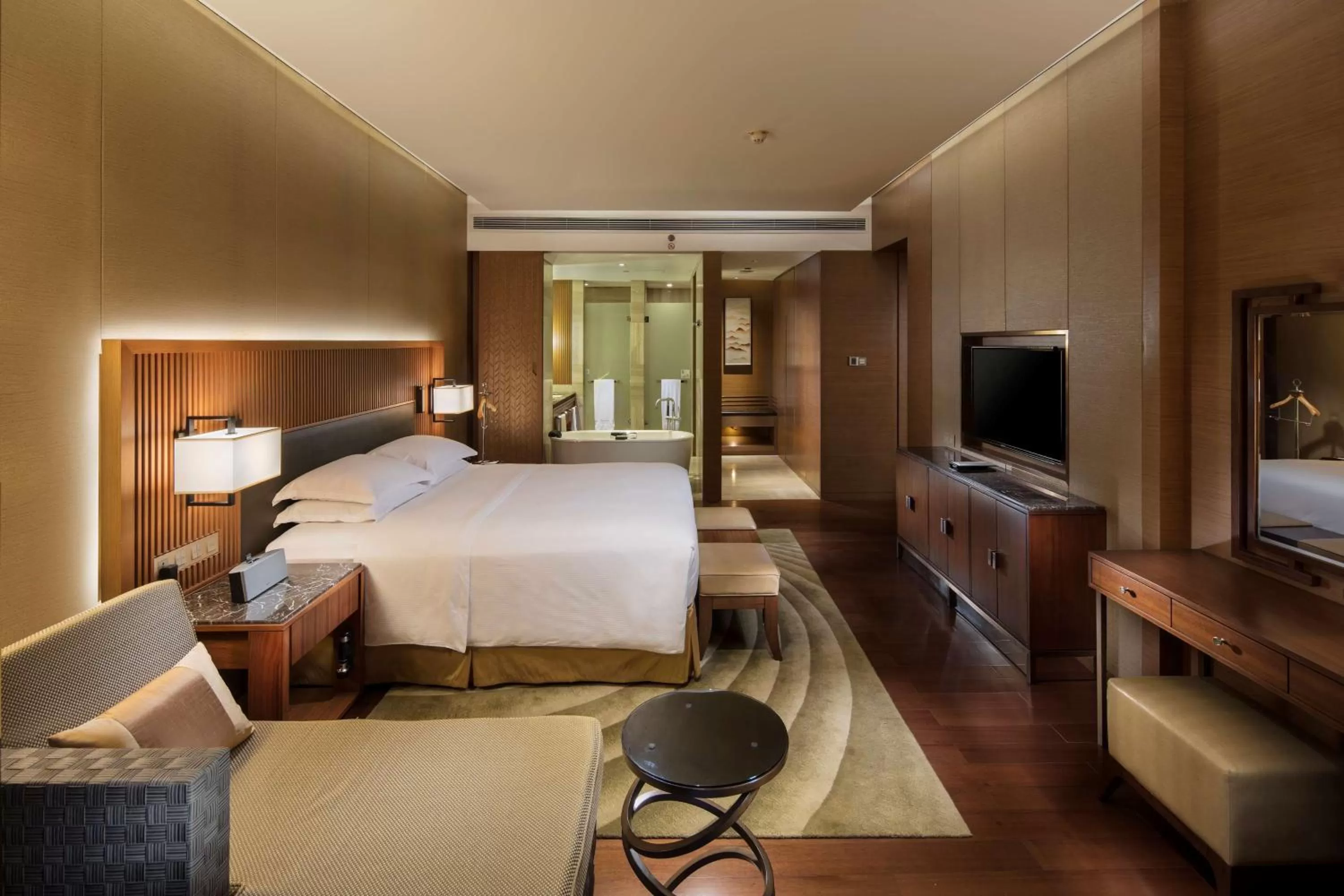 Executive Twin Room - Lounge Access in Hilton Wuhan Optics Valley