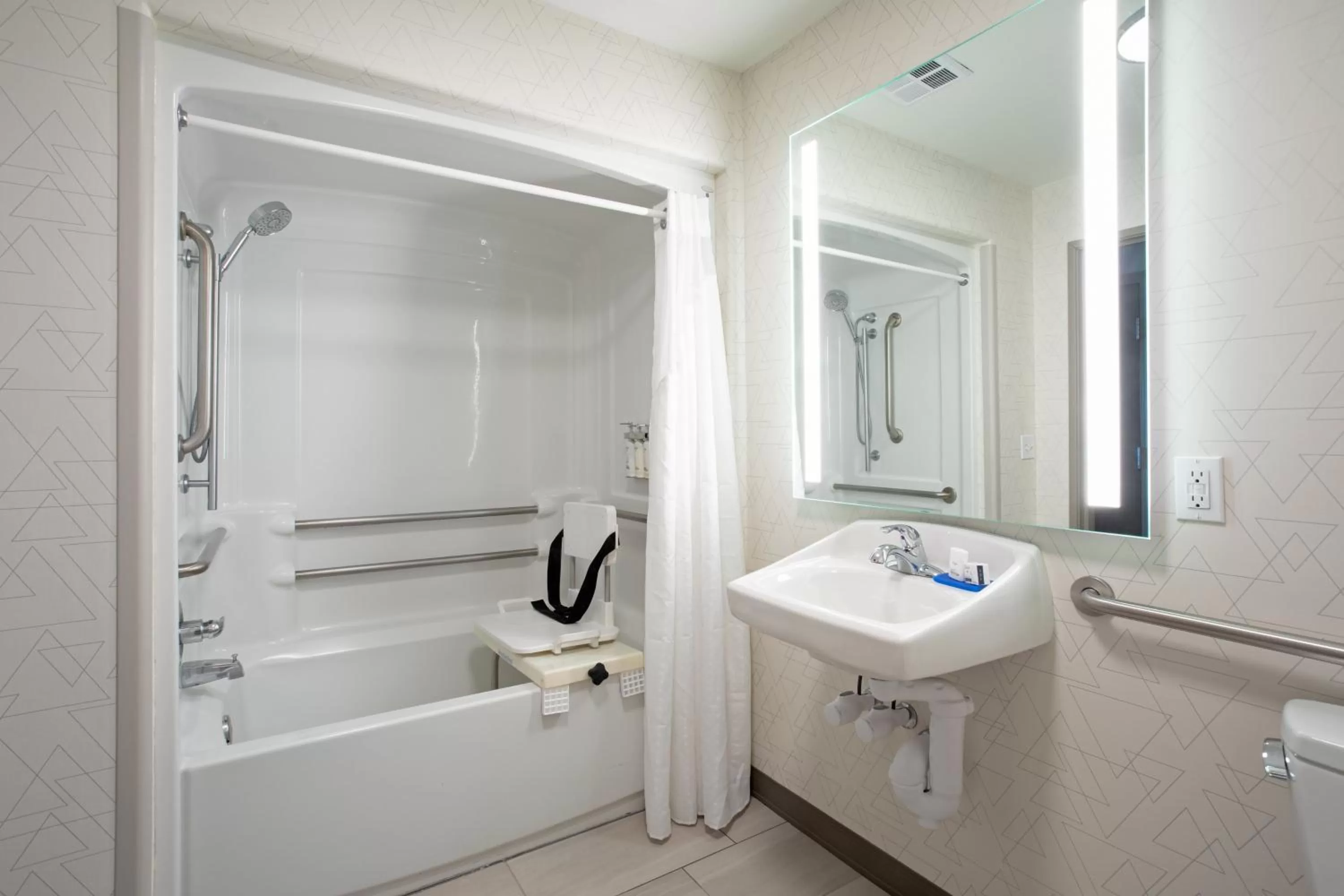 King Room - Mobility Access/Hearing Accessible in Holiday Inn Express Hotel & Suites Grand Junction, an IHG Hotel