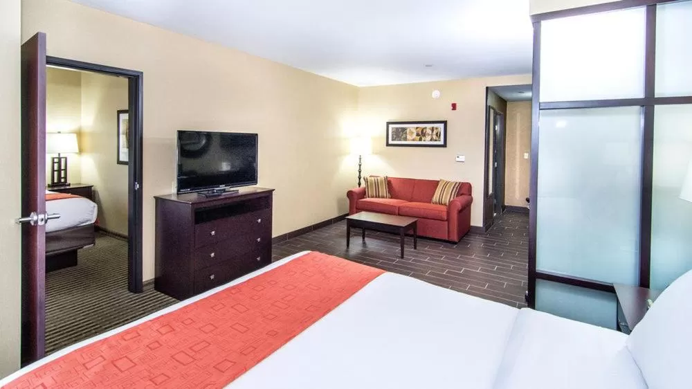 Holiday Inn Express & Suites Elkton - University Area by IHG