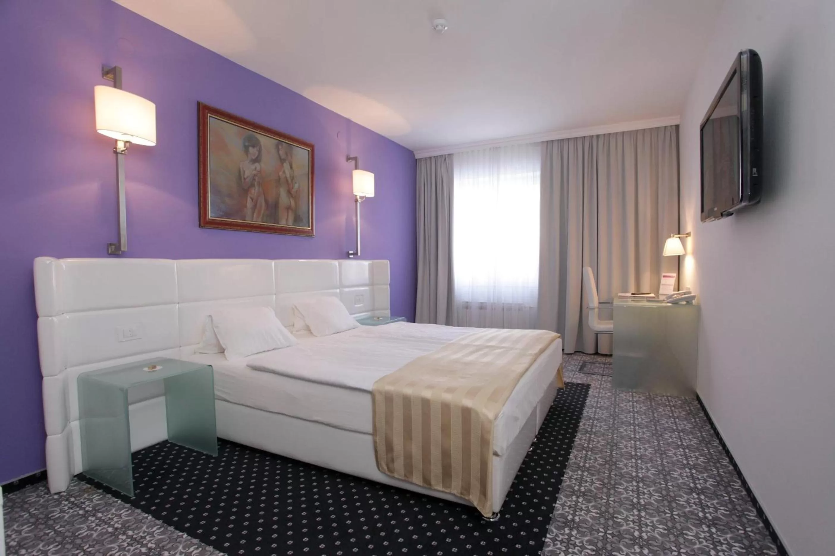 Standard Double or Twin Room - single occupancy in Hotel Phoenix