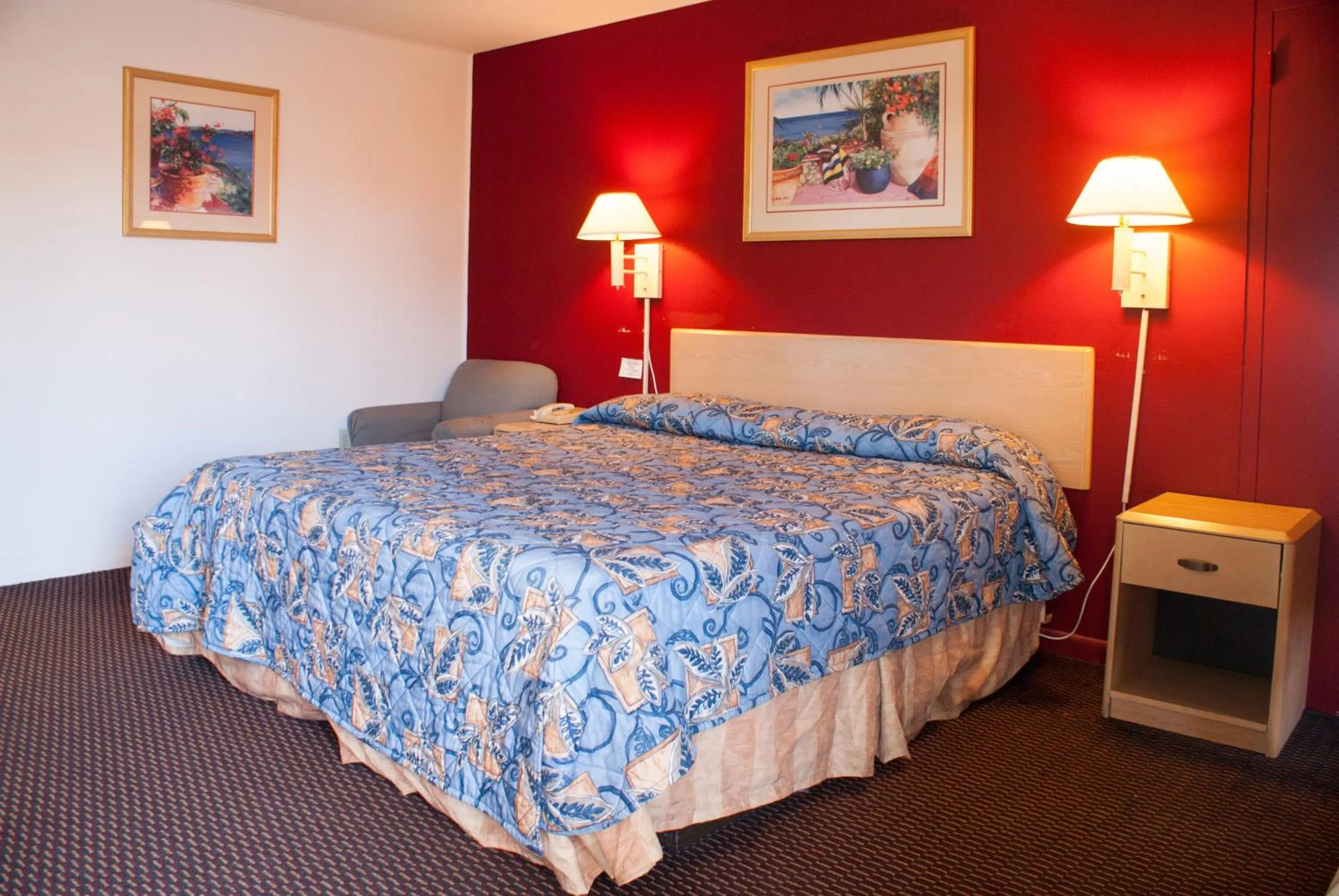 Standard King Room Smoking in Scottish Inn Downtown Jacksonville