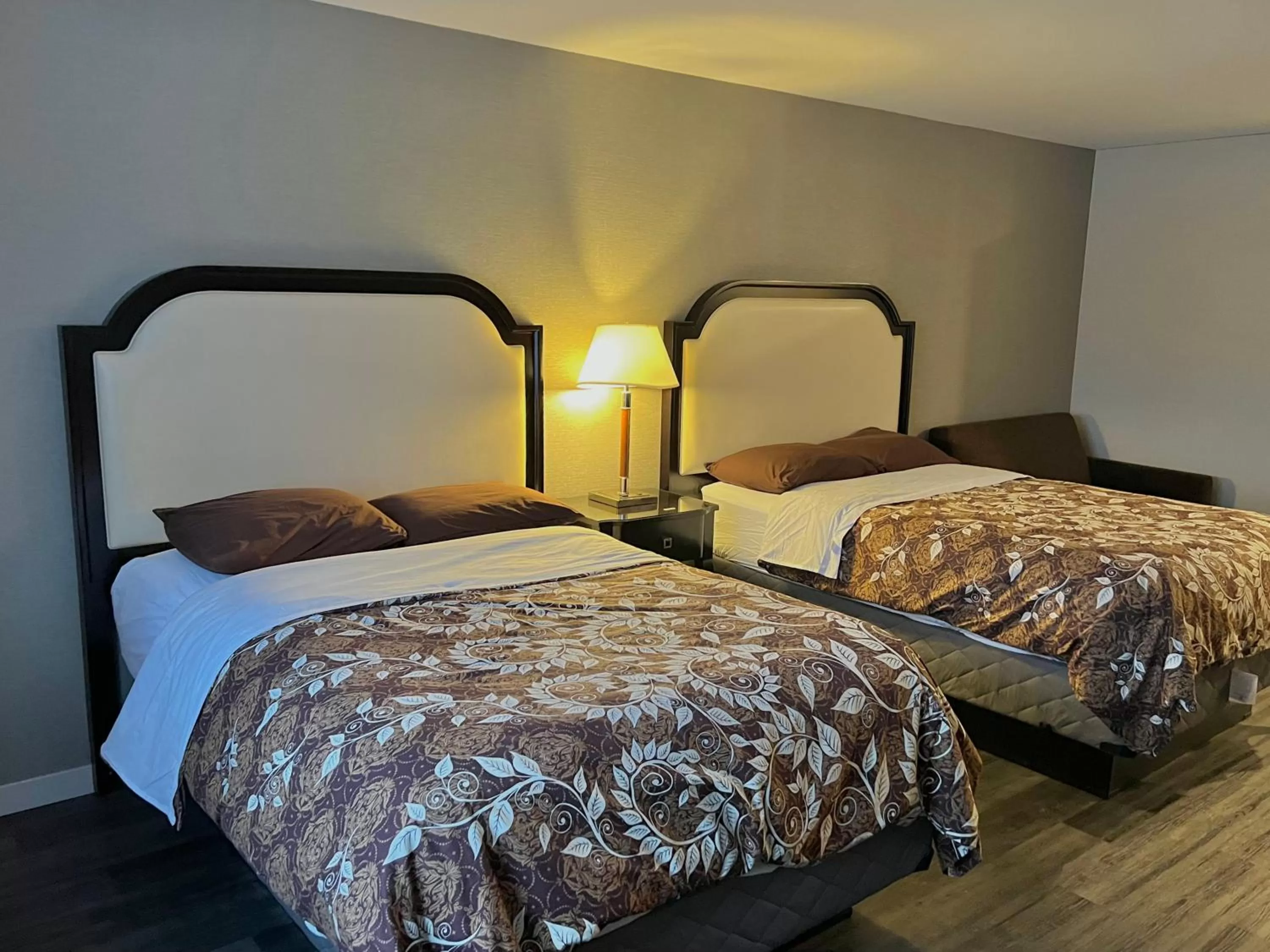Deluxe Double Room in Big Bird Inn Wawa, SureStay Collection by Best Western