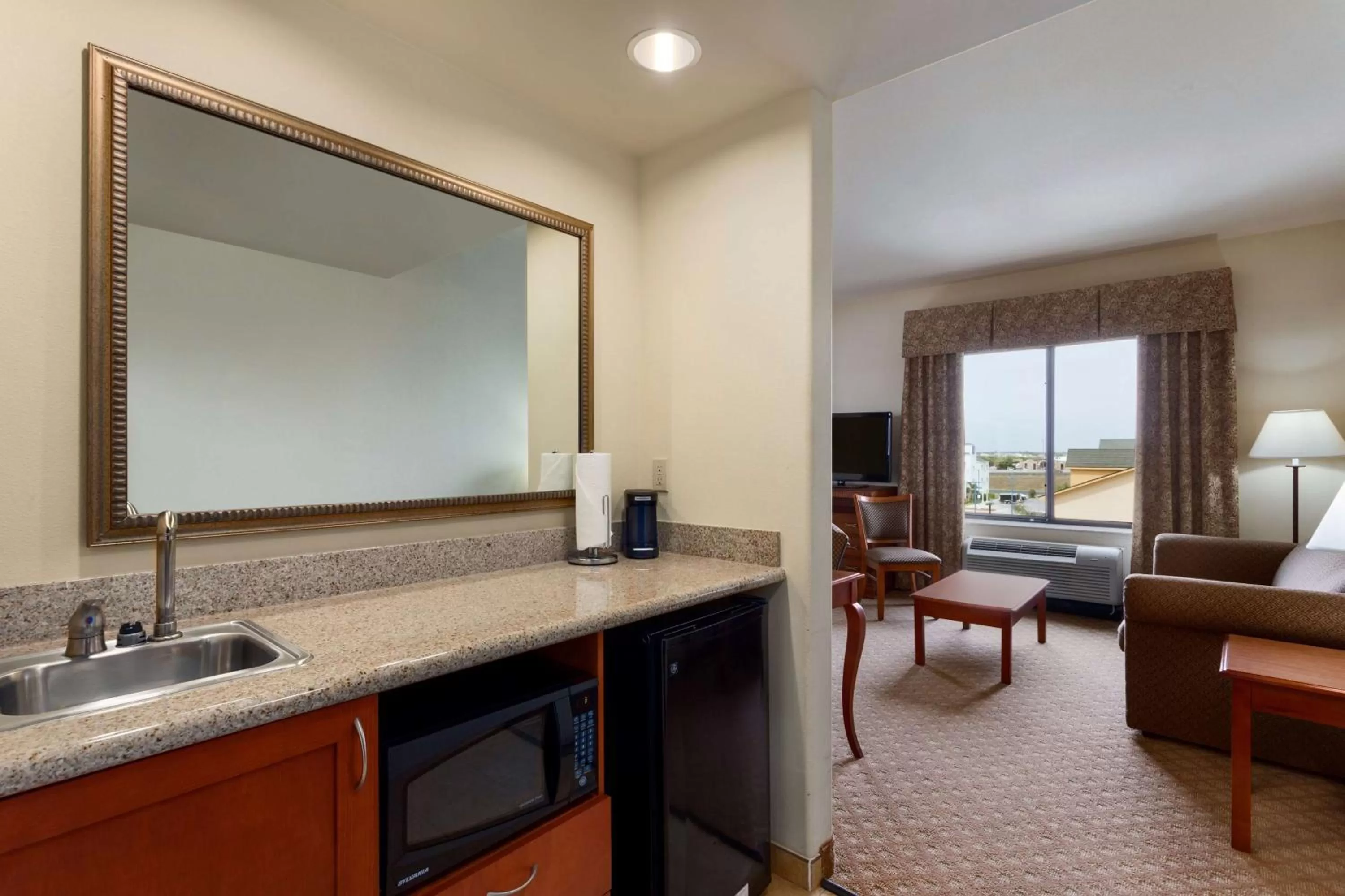 King Studio Suite - Non-Smoking in Hampton Inn & Suites Pharr