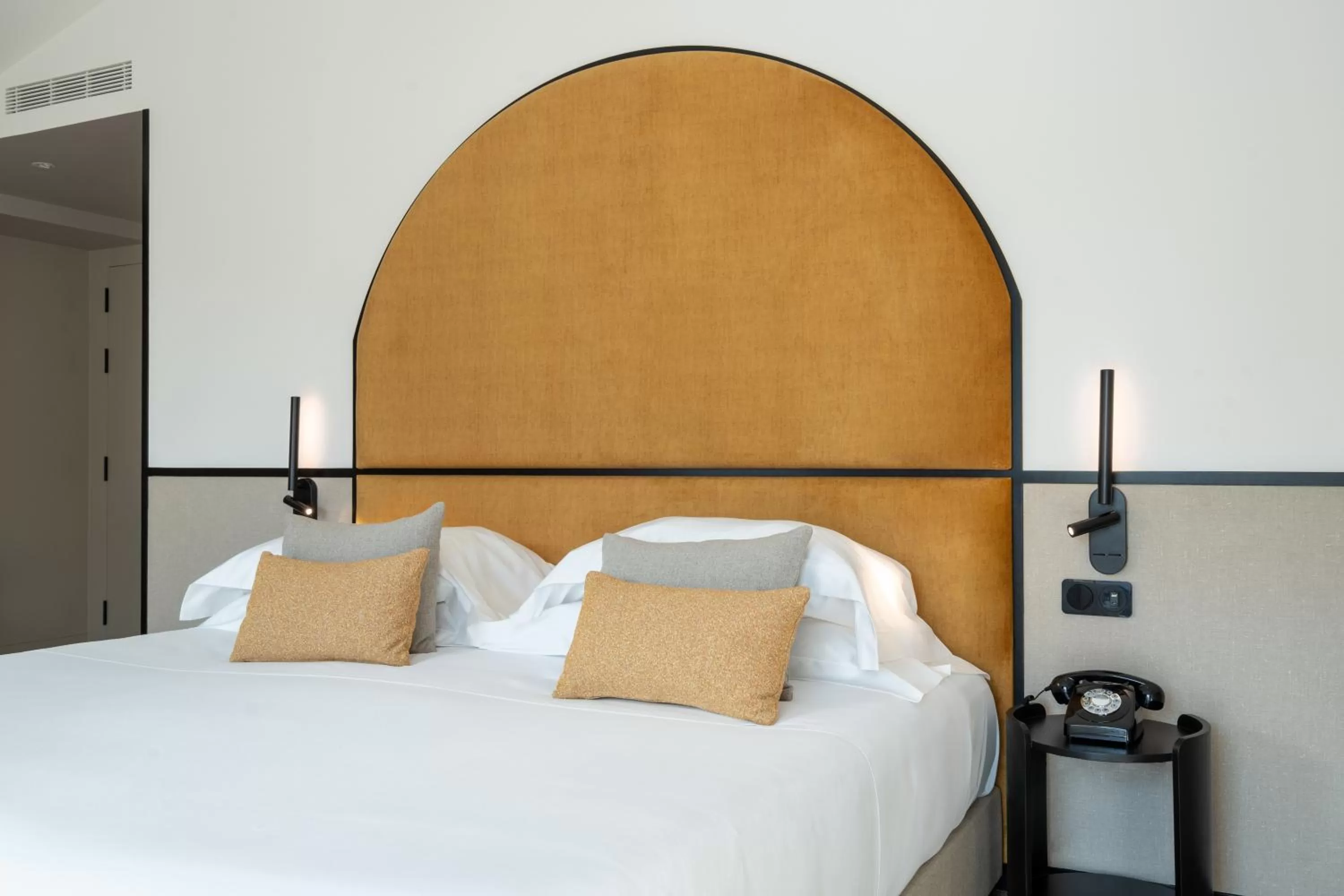 Premium Double Room in The Editory Garden Porto Hotel