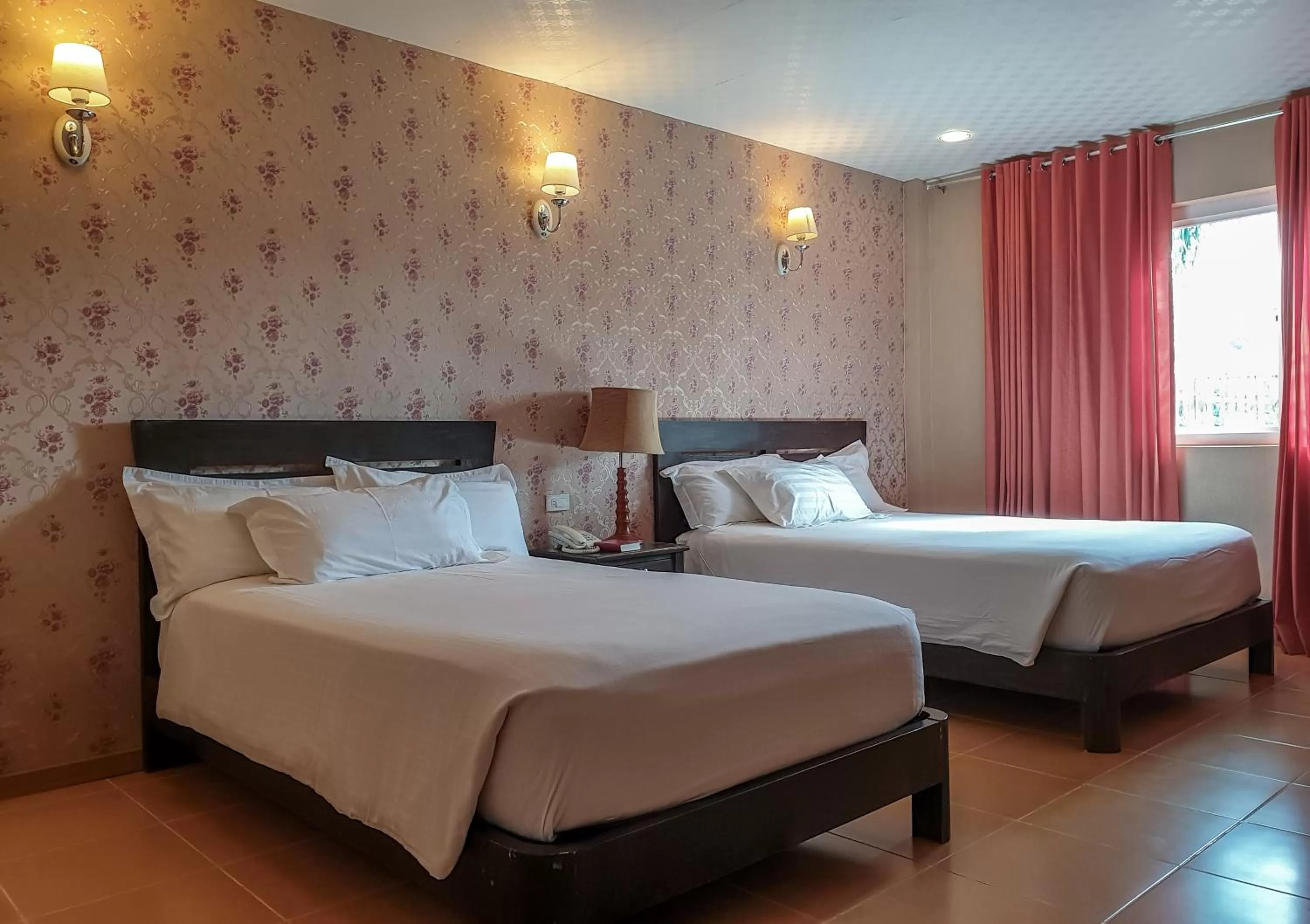 Premium Quadruple Room in Hanan Hotel Tagaytay - Formerly Tagaytay Wingate Manor