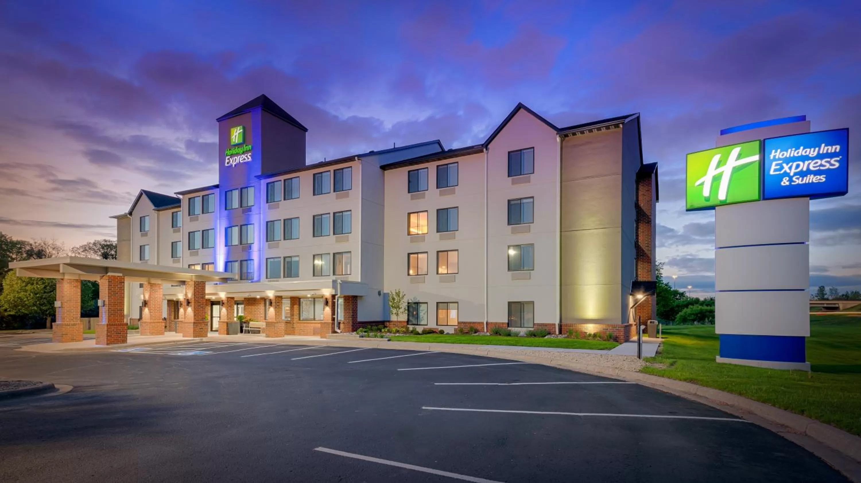 Holiday Inn Express Hotel & Suites Coon Rapids - Blaine Area by IHG