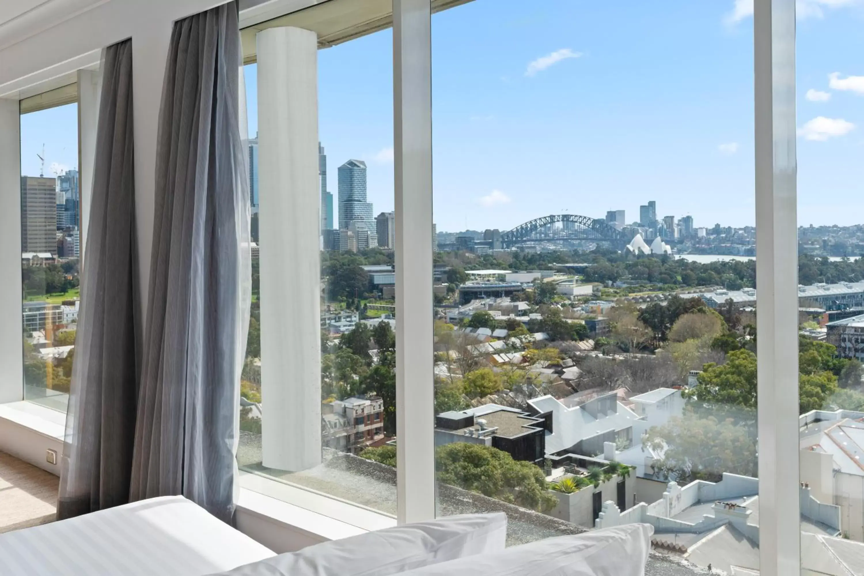 Holiday Inn Sydney Potts Point Holiday Inn Sydney Potts Point