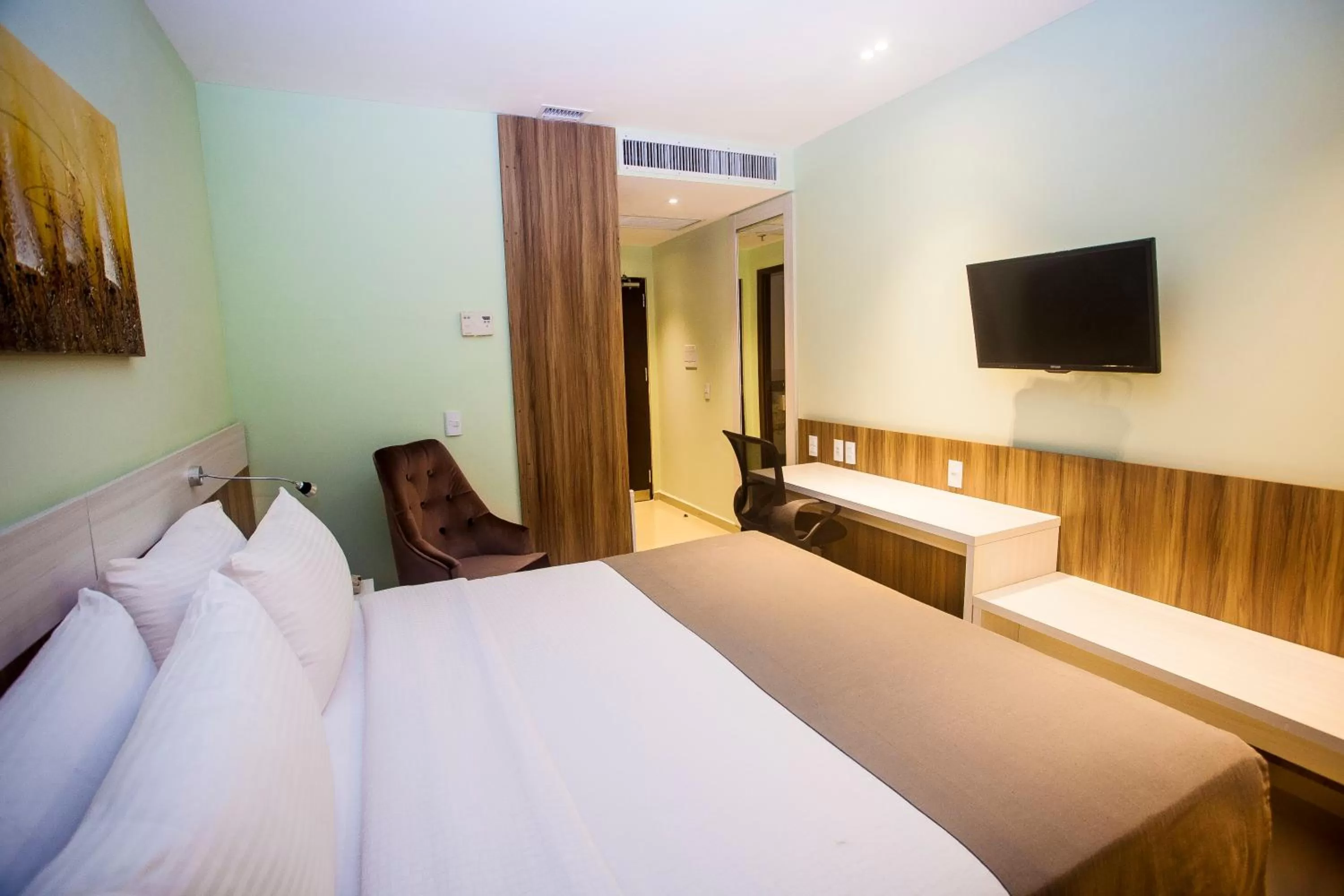 Standard King Room - single occupancy in Holiday Inn Natal, an IHG Hotel