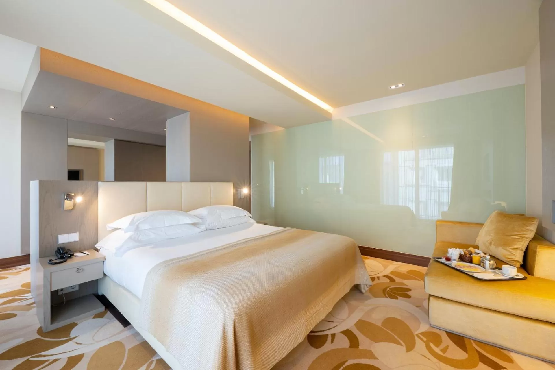 Deluxe Room with Terrace in Smy Lisboa