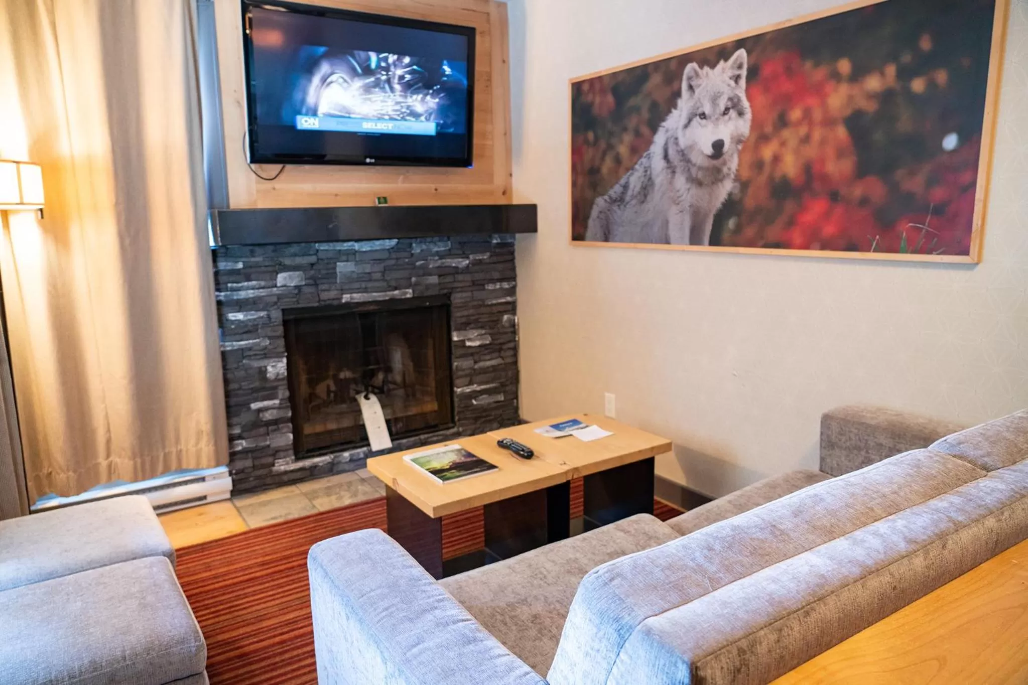 Superior One-Bedroom Apartment in Banff Rocky Mountain Resort