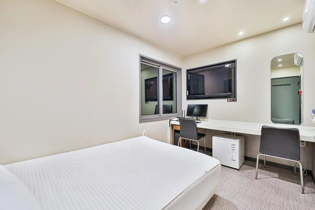 Standard Double Room in Top Motel Busan