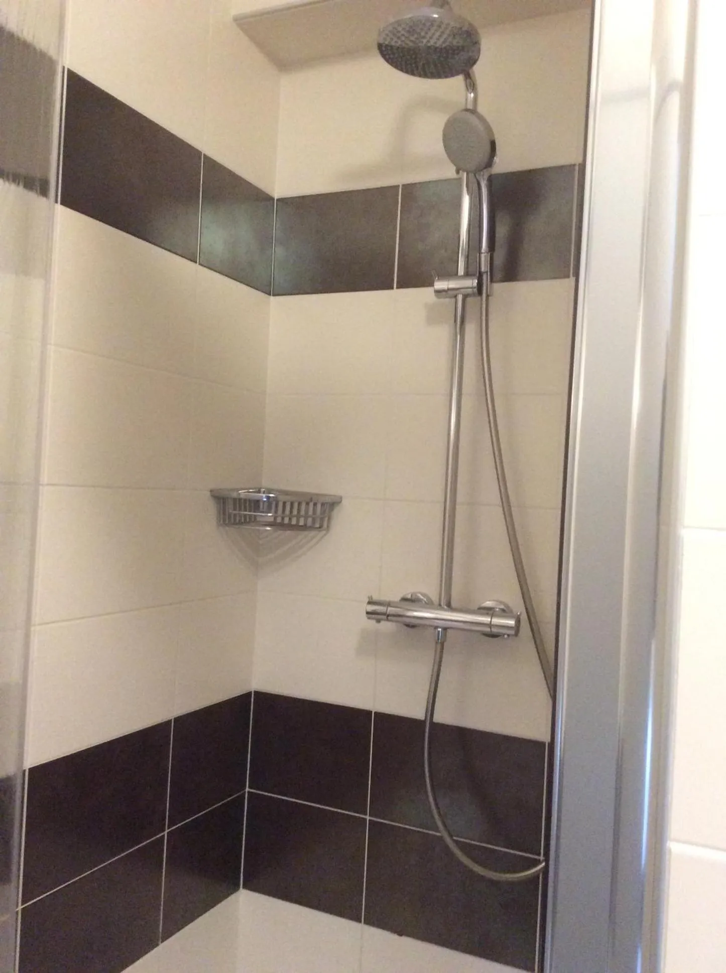 Comfort Double Room in Logis Hotels- Auberge de la Tour - Hôtel et restaurant