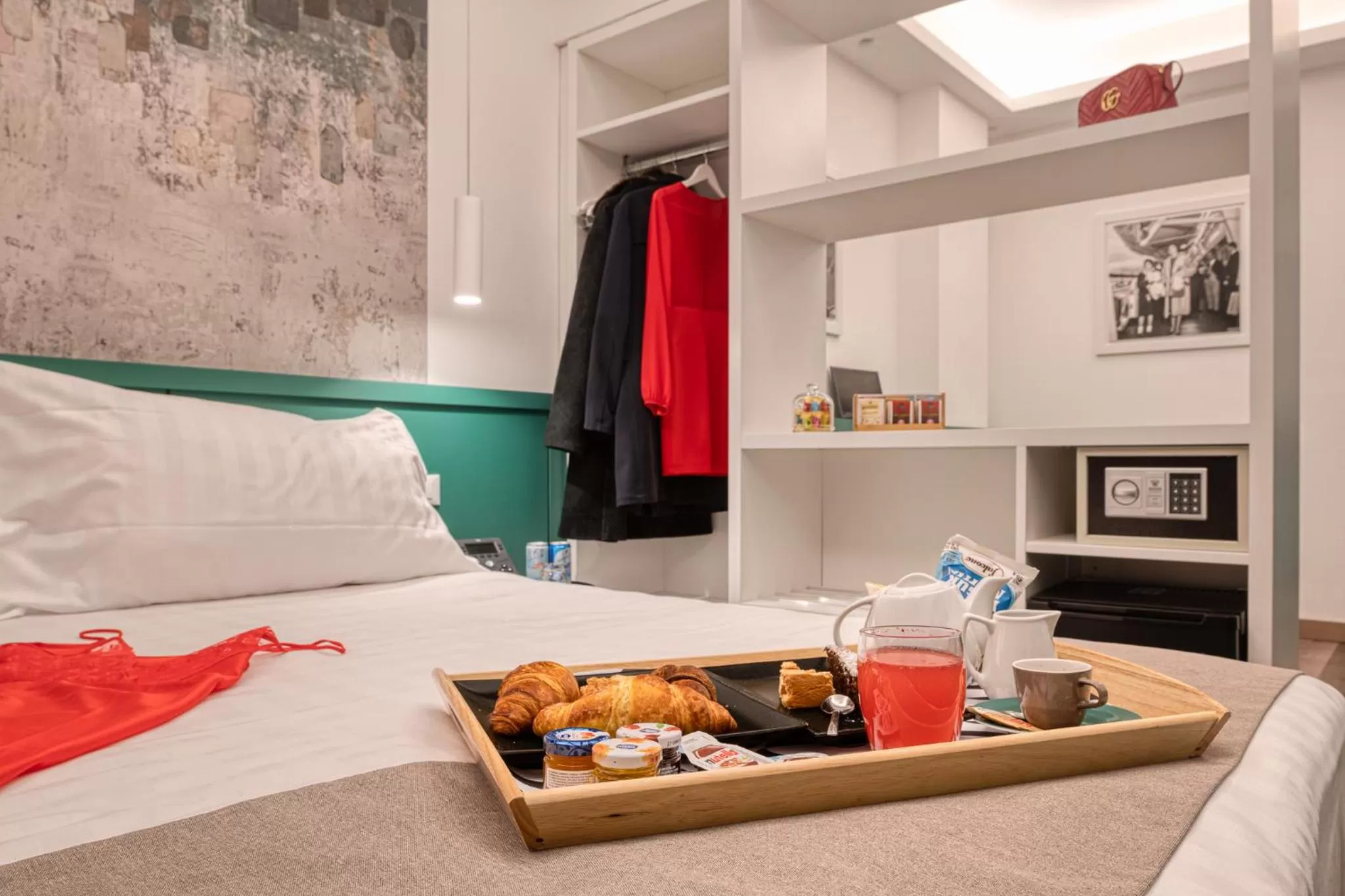 Deluxe Double or Twin Room in Smart Hotel Napoli