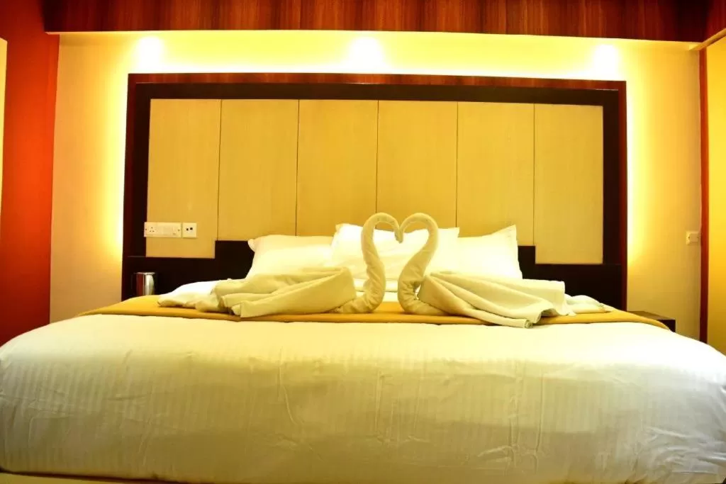 Deluxe King Room in Star MSR Residency