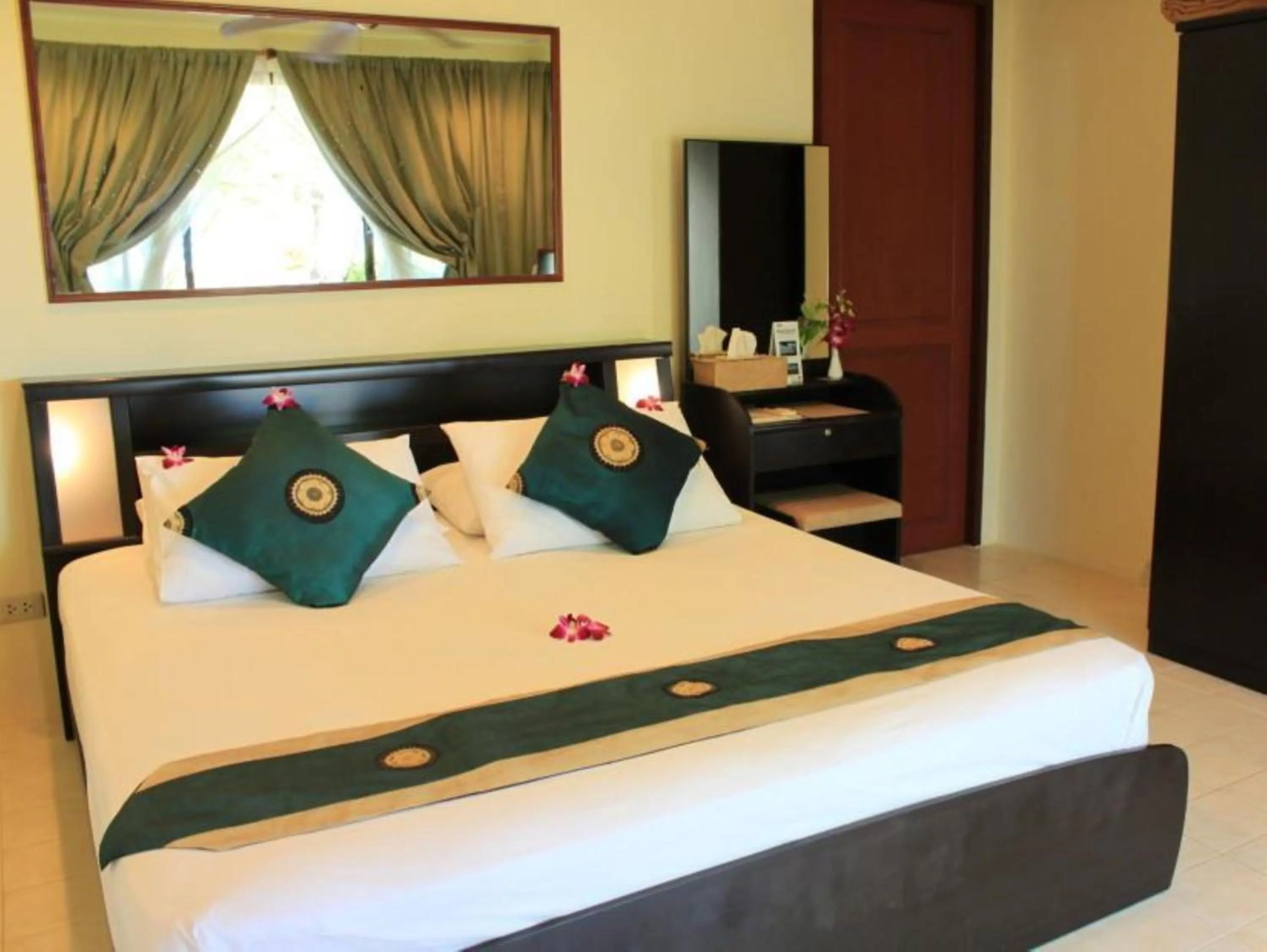 King Room with Sea View in The Waterfront Hotel at Fisherman's Village