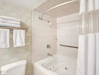 Deluxe Double Room with Two Double Beds - Non-Smoking in Ramada by Wyndham Flemington