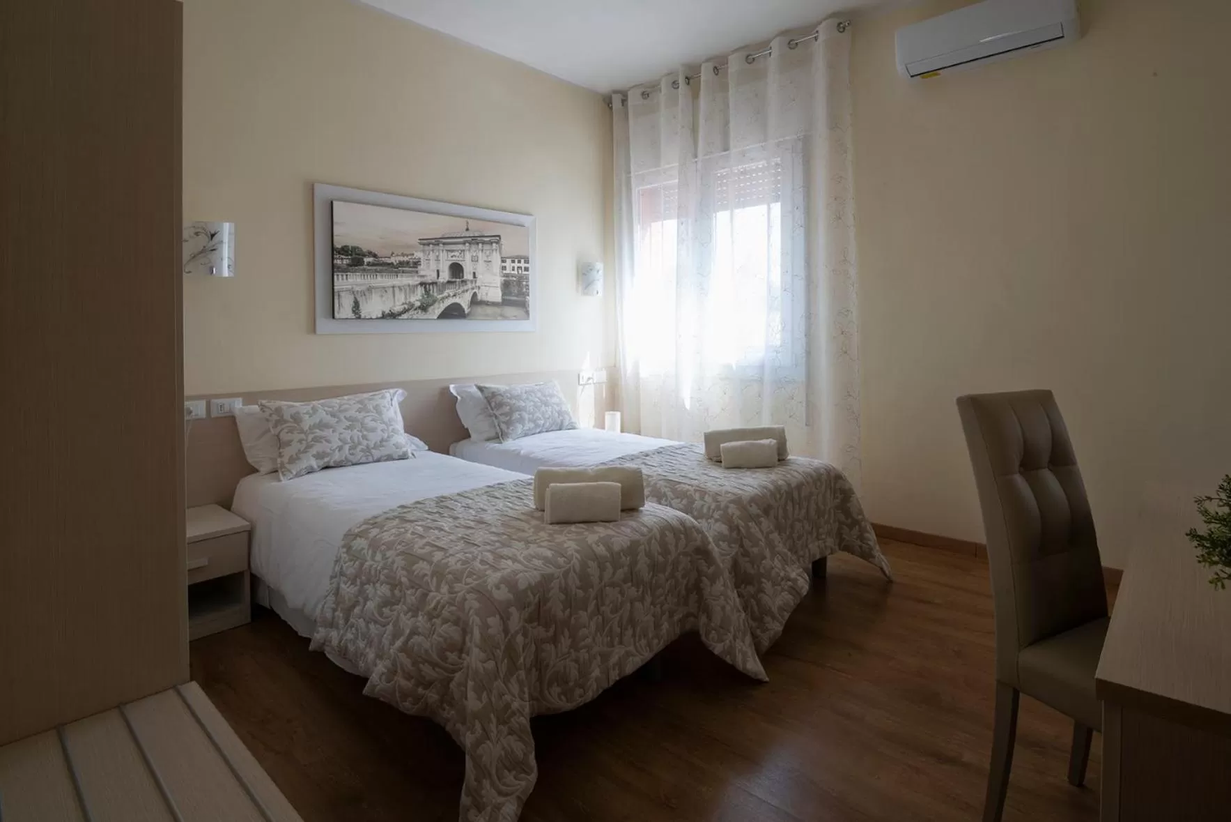 Deluxe Twin Room in Treviso Rooms