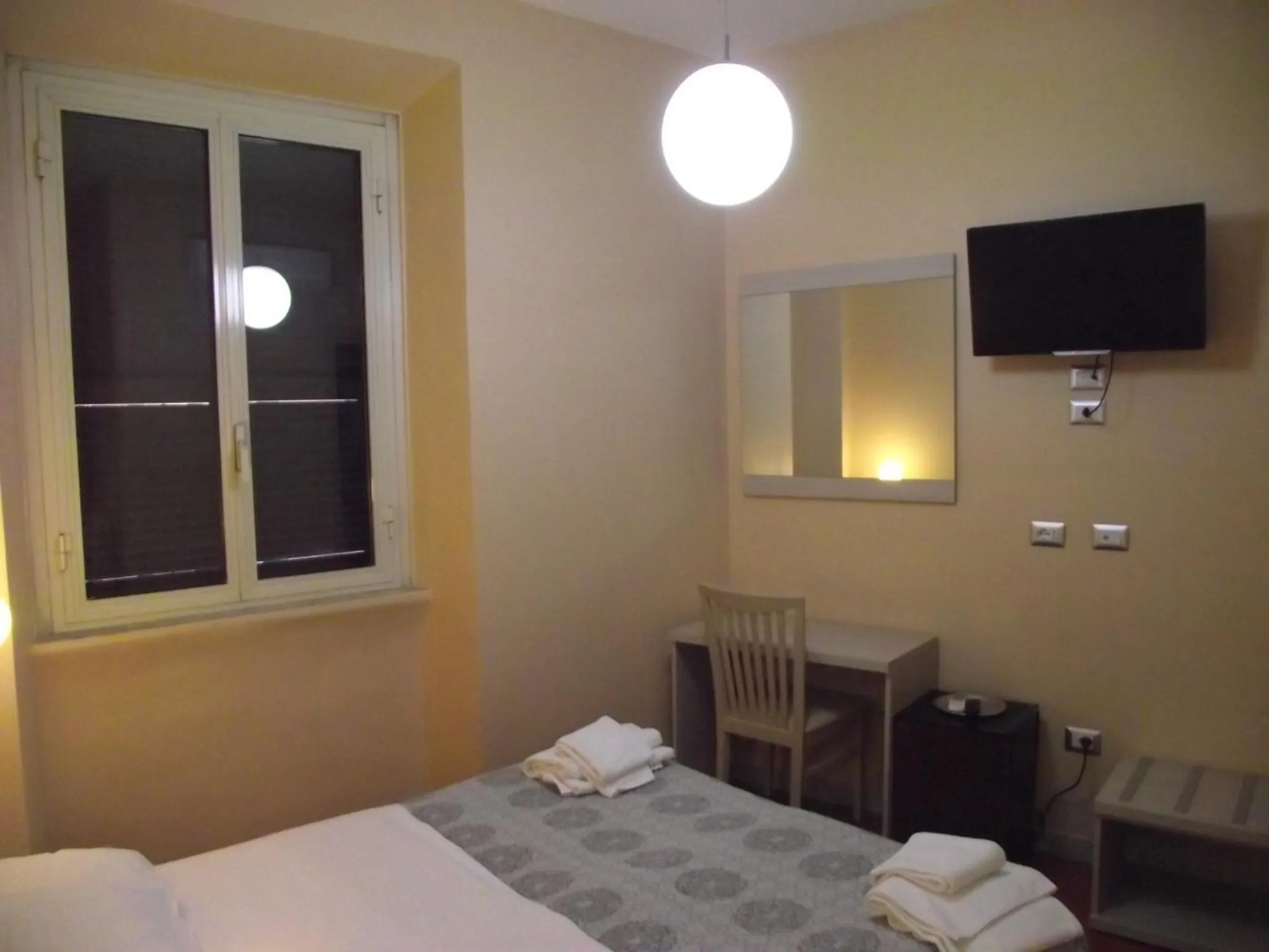 Economy Double Room in Hotel Elide