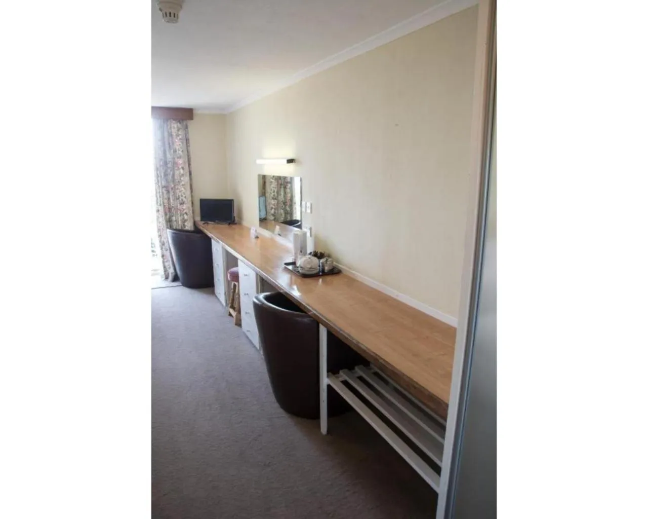 Small Twin Room in Diamond Hotel